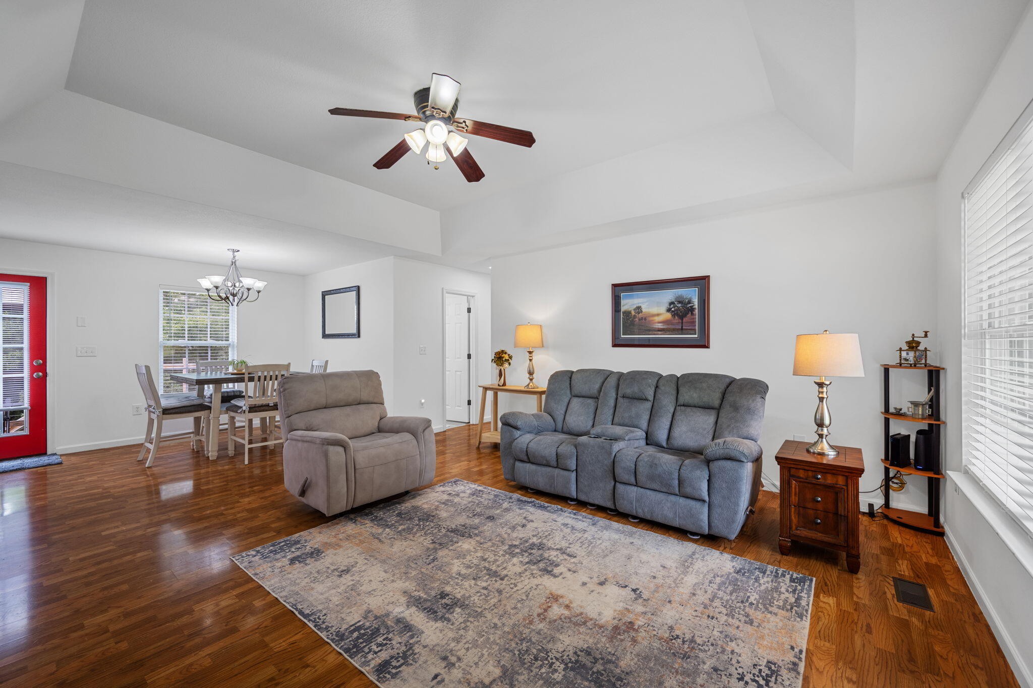 121 Ruth Way, SW