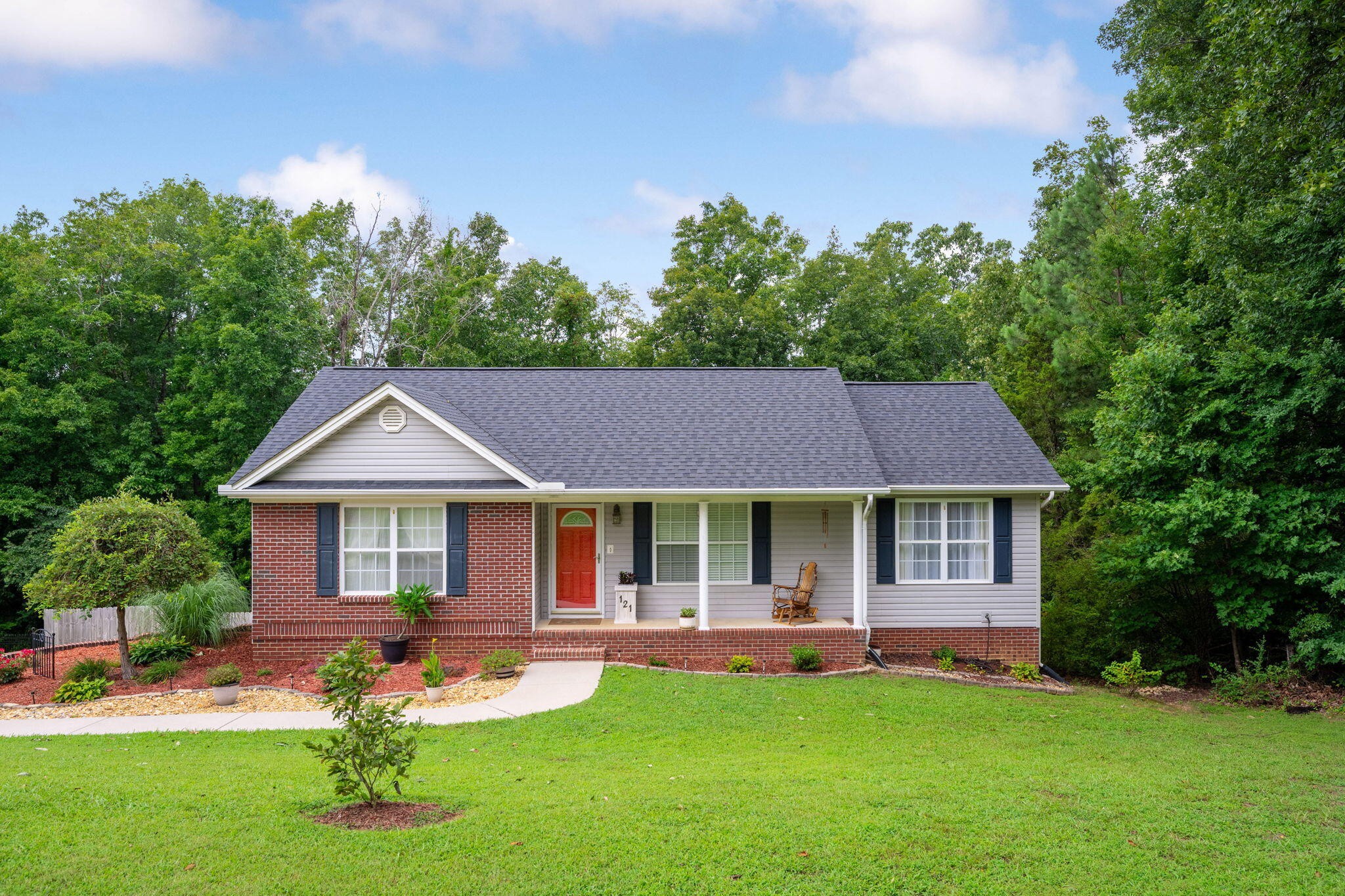 121 Ruth Way, SW