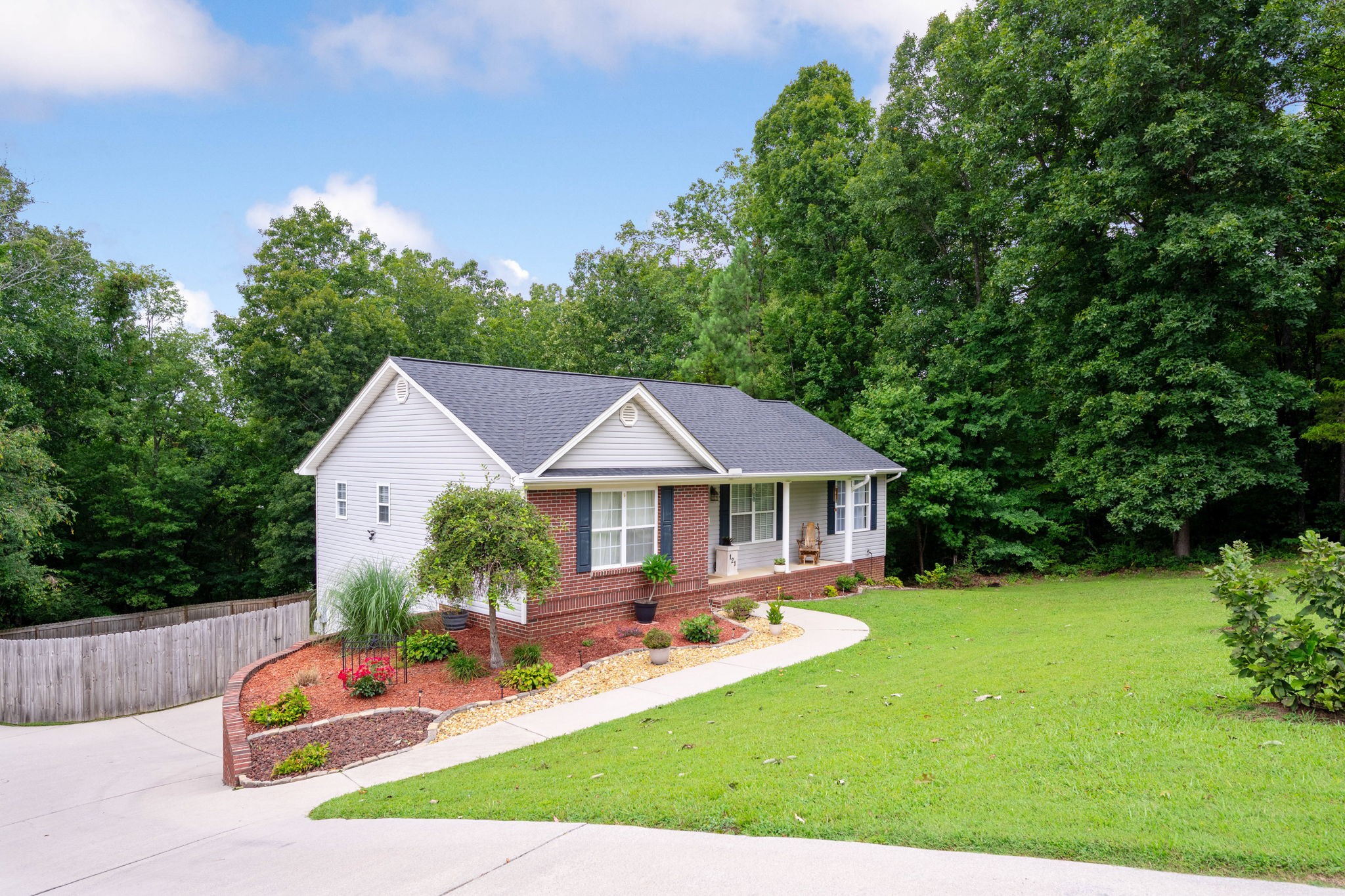 121 Ruth Way, SW