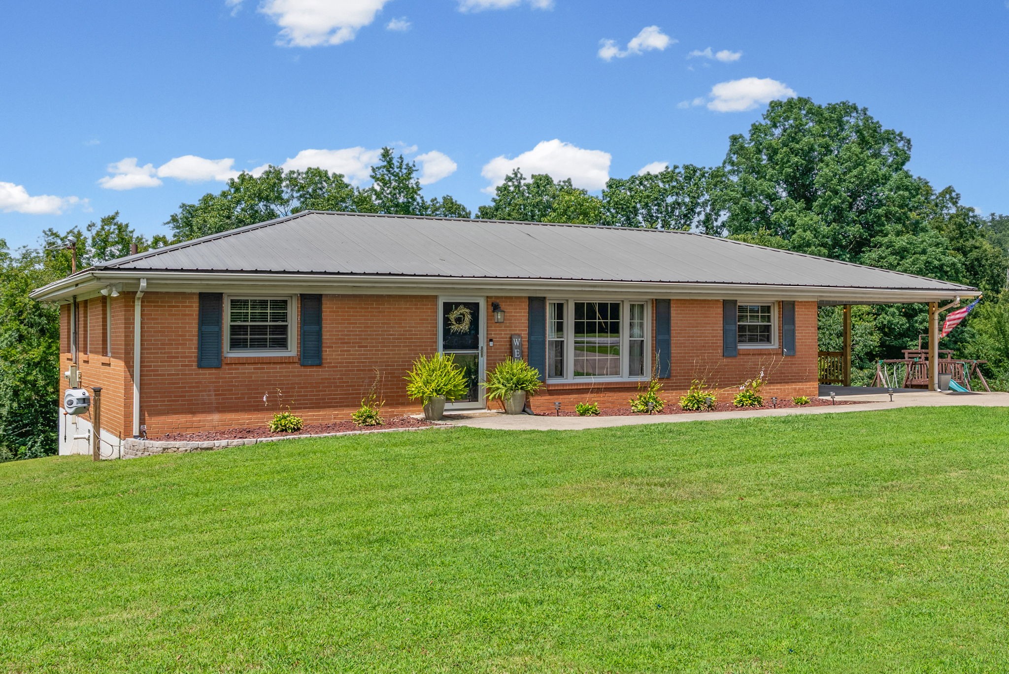 871 Center Point Rd