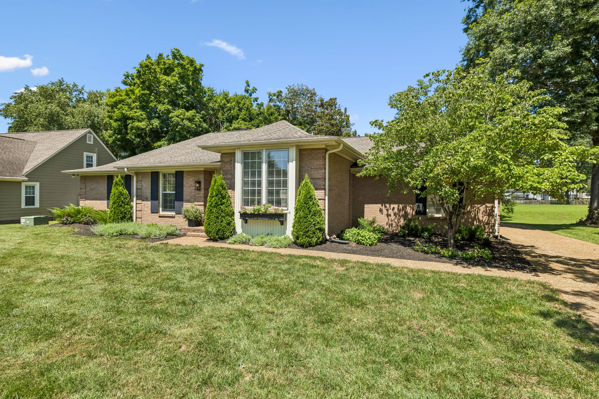 410 Stable Dr
