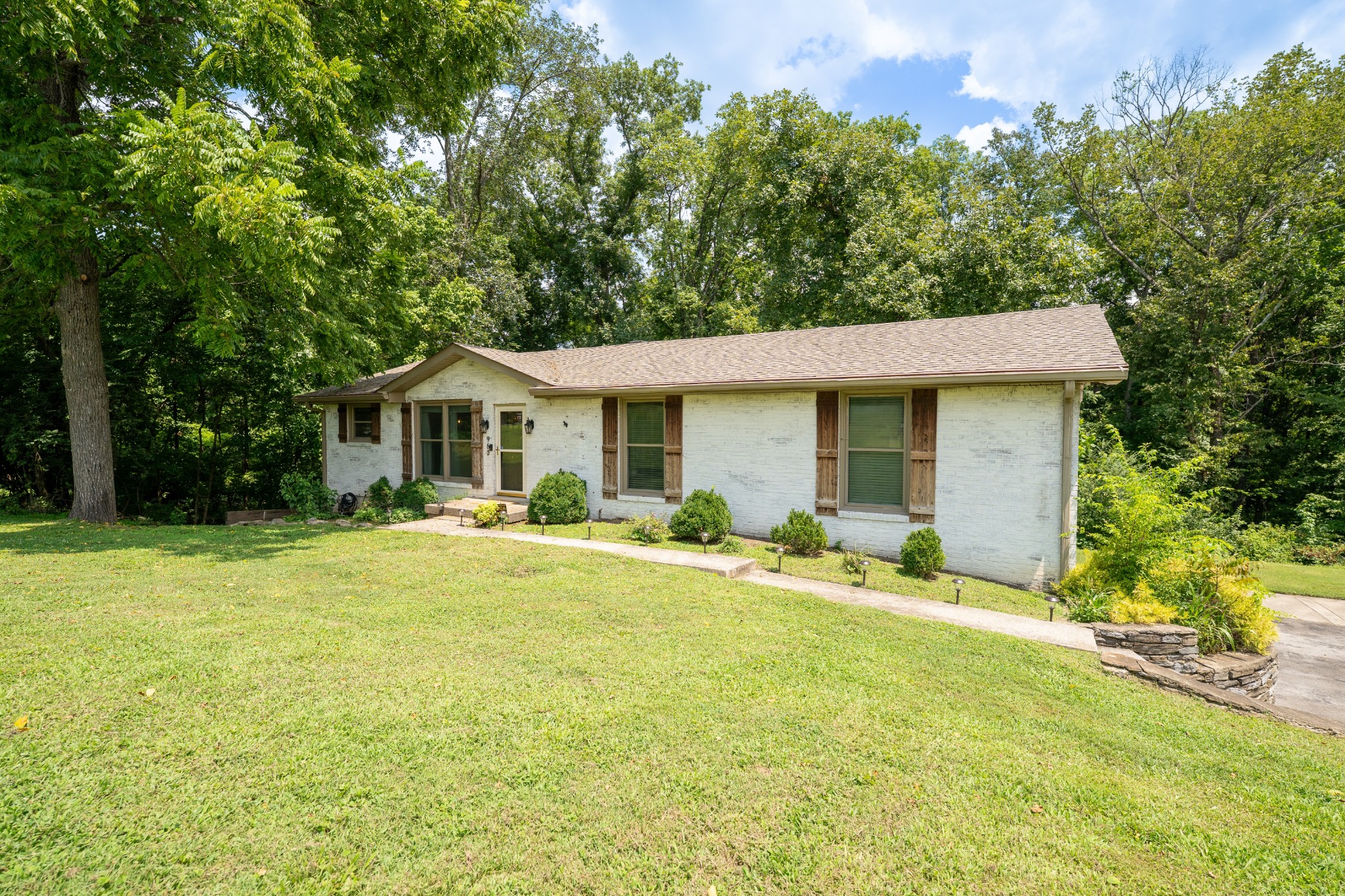 980 Vanderbilt Rd