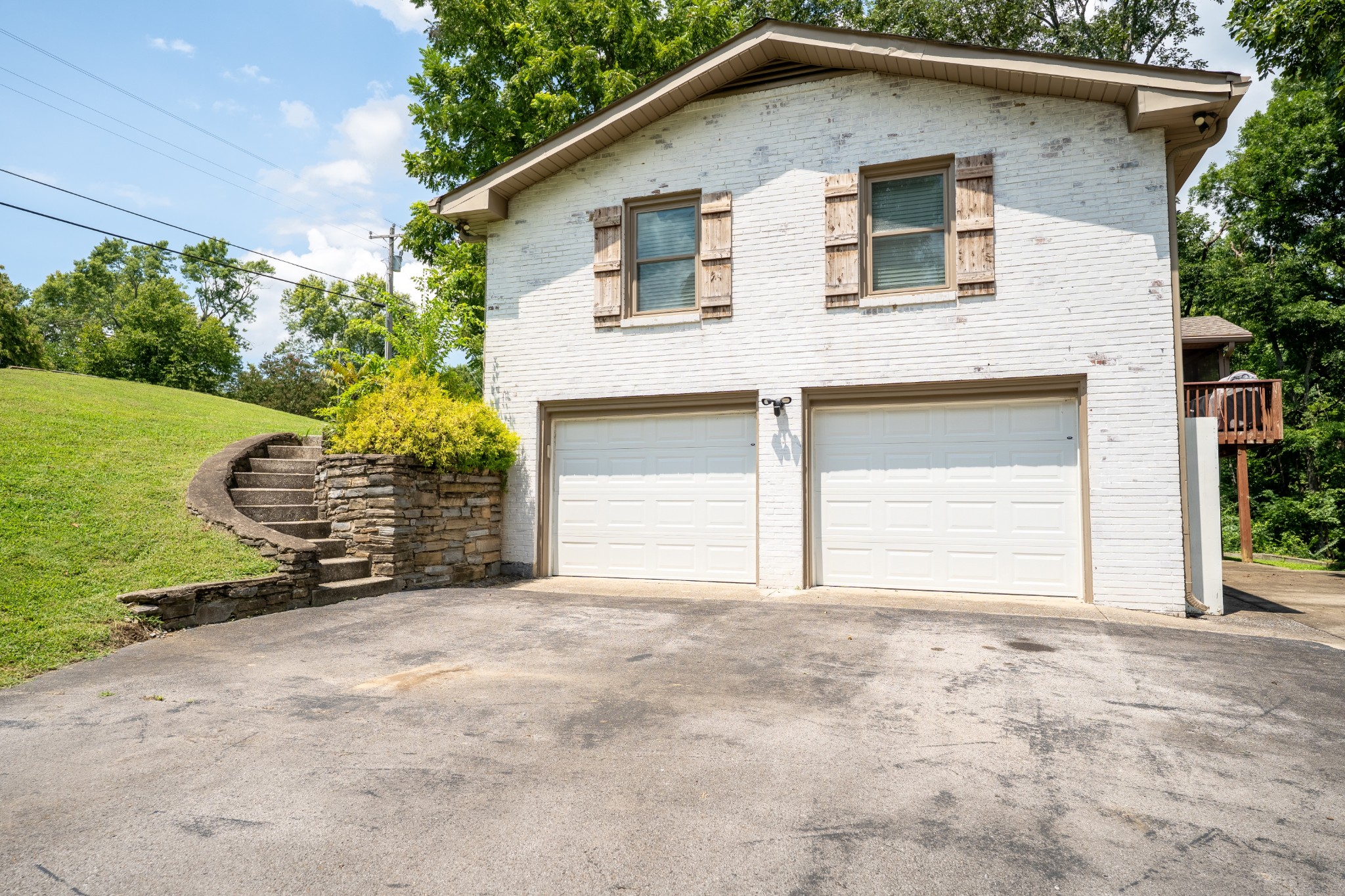 980 Vanderbilt Rd