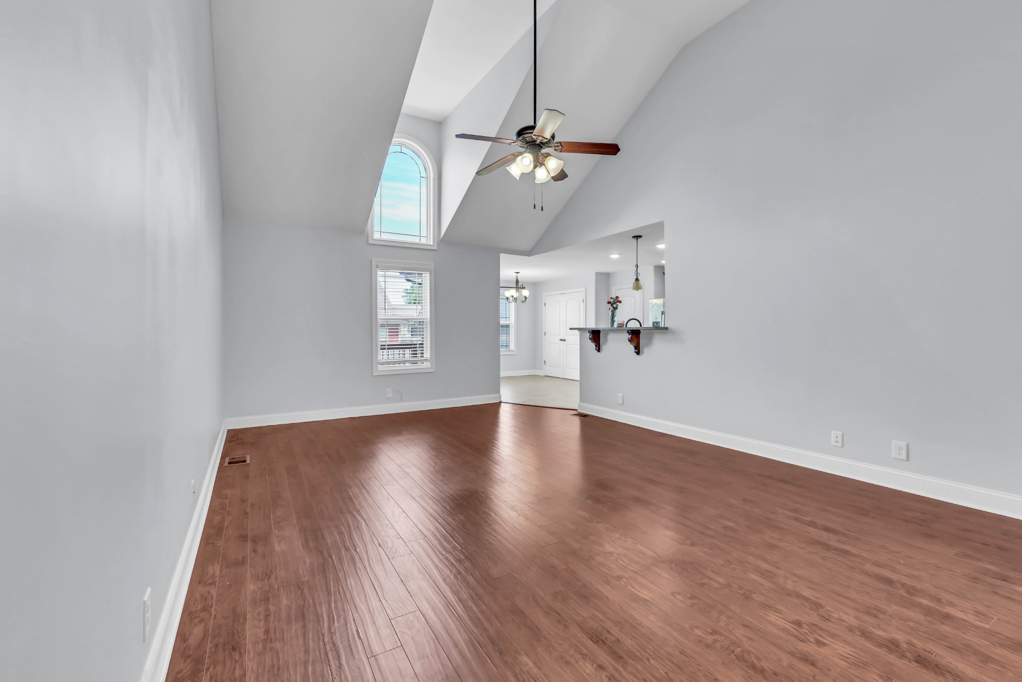 208 Azalea Dr