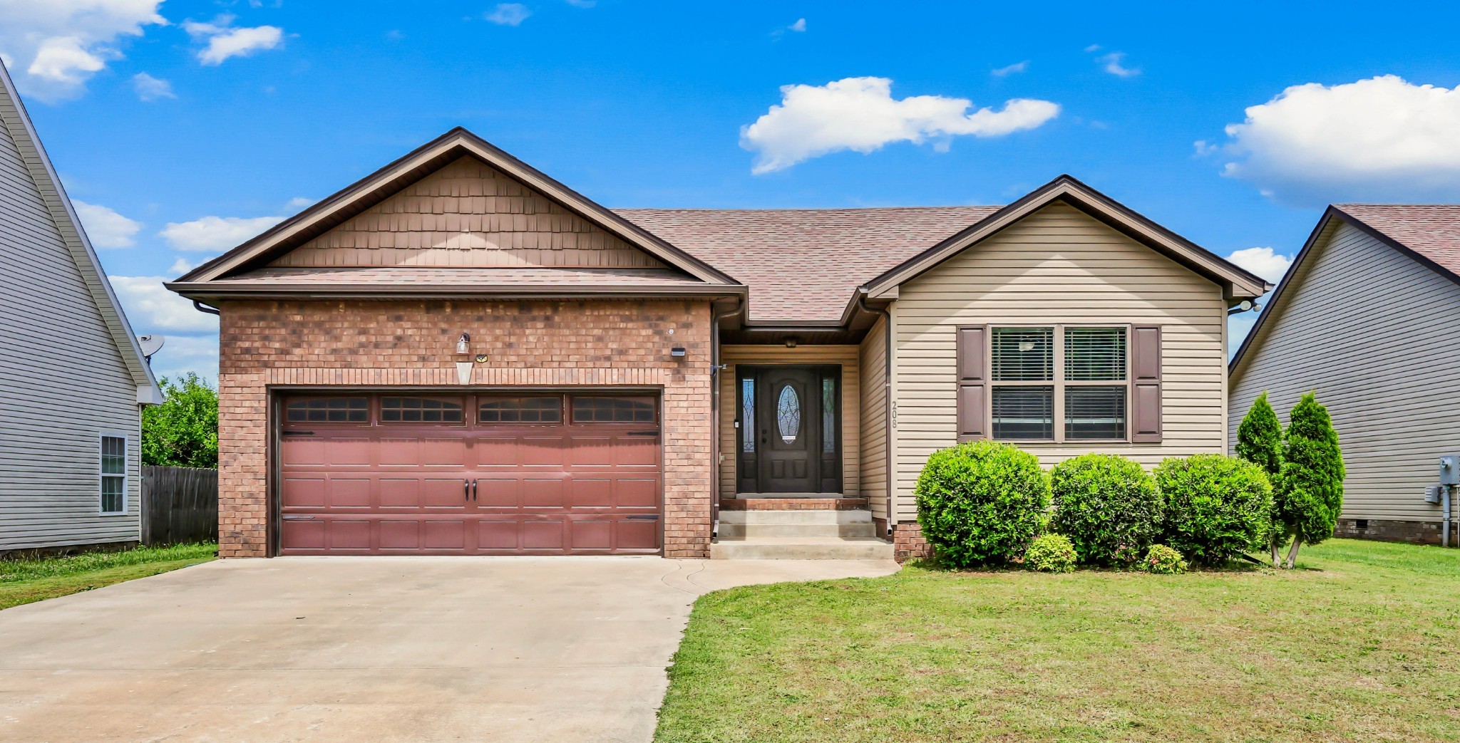 208 Azalea Dr