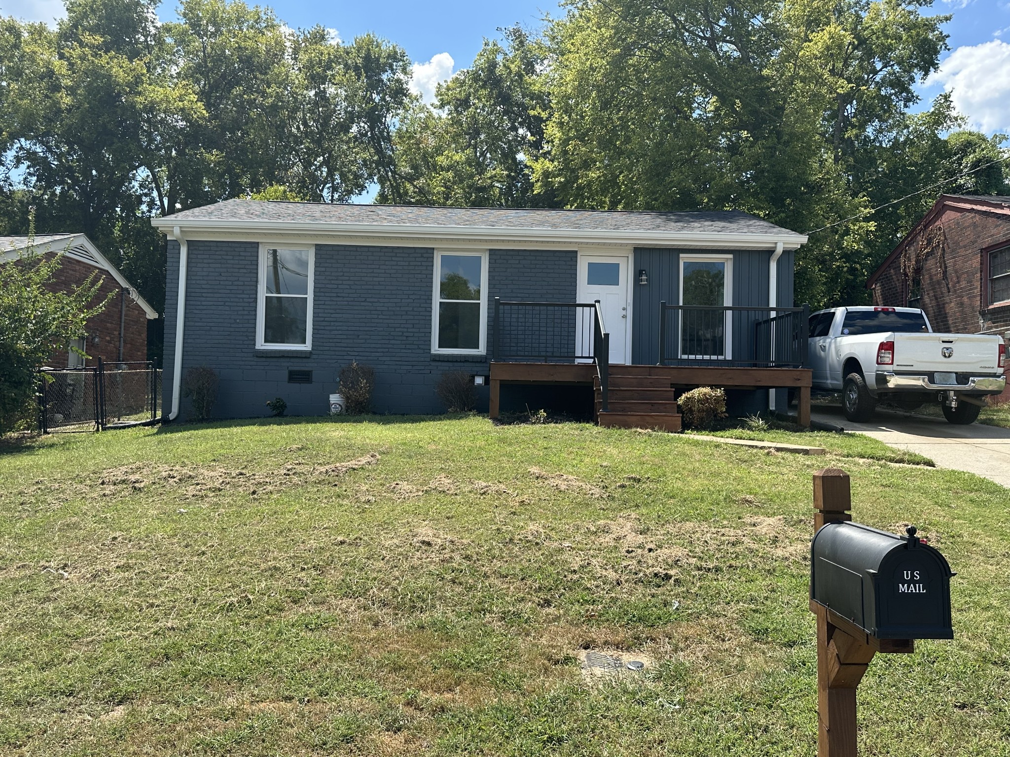 3337 Olsen Ln