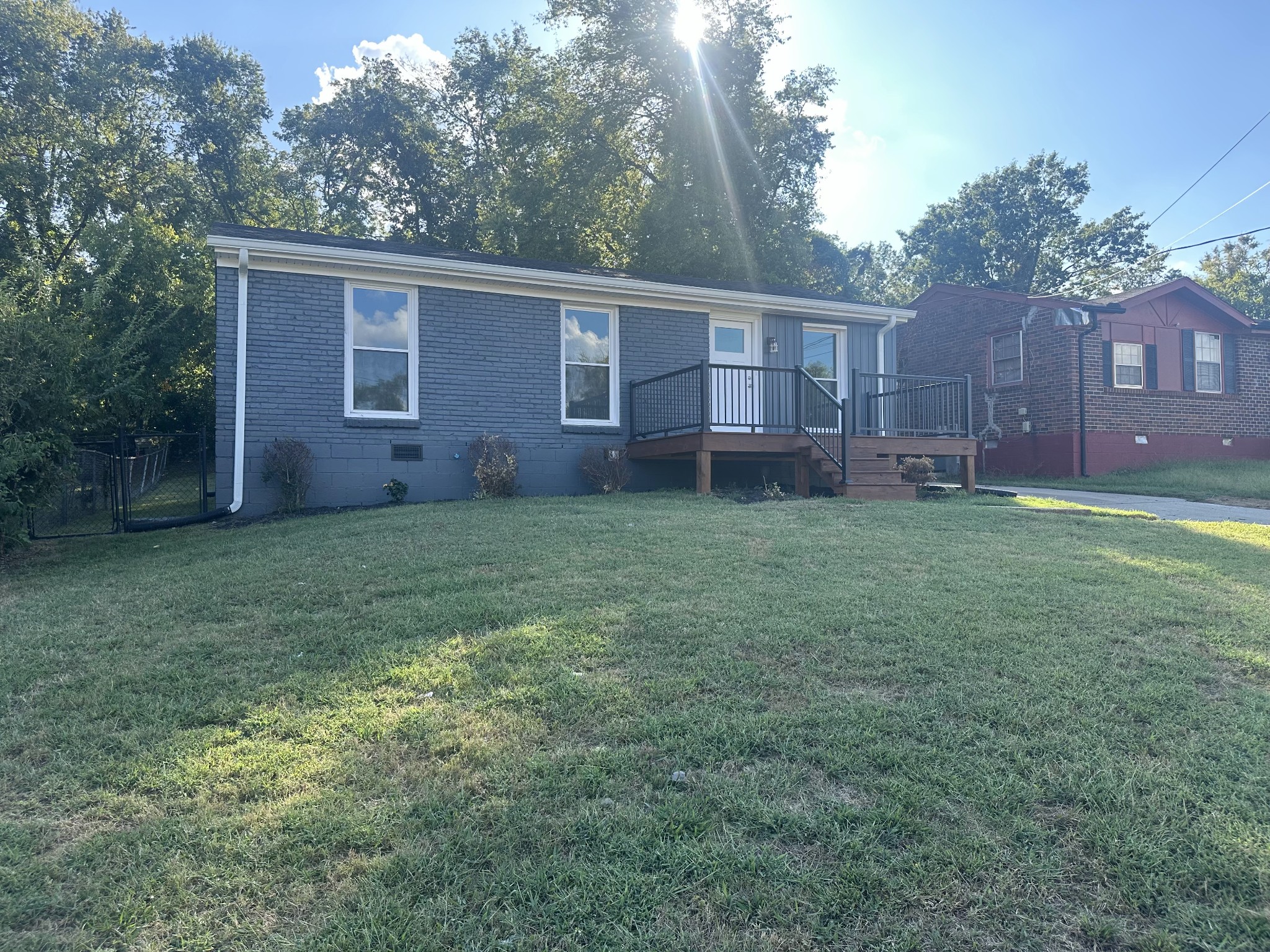 3337 Olsen Ln