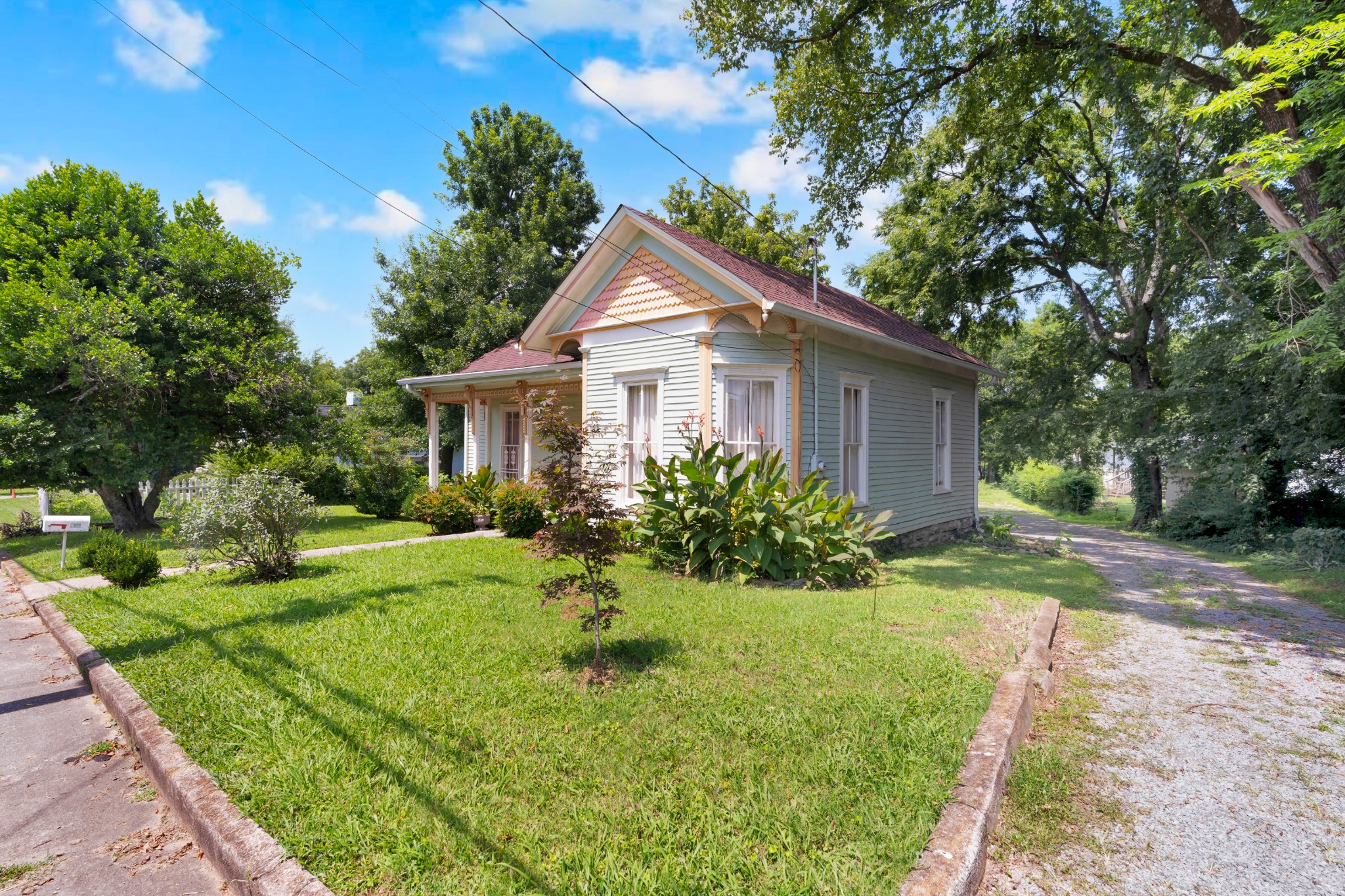 709 Belmont Ave