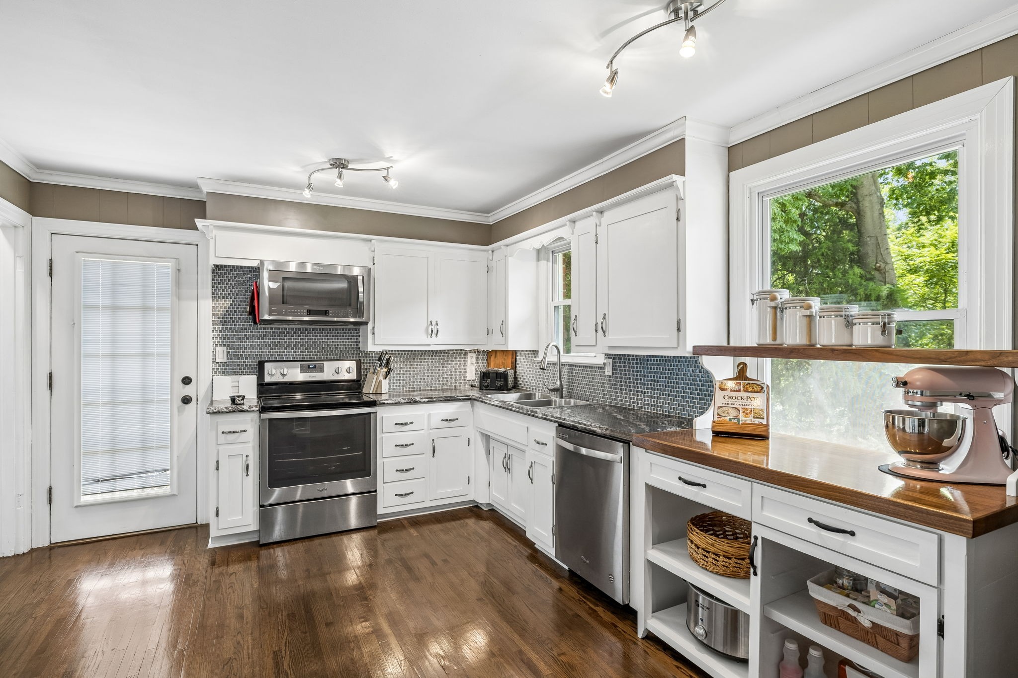 318 Jacksonian Dr