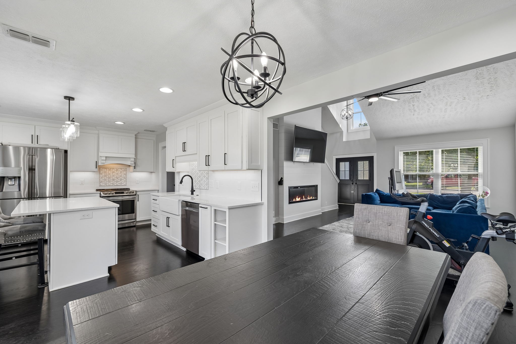 2738 Portside Ct