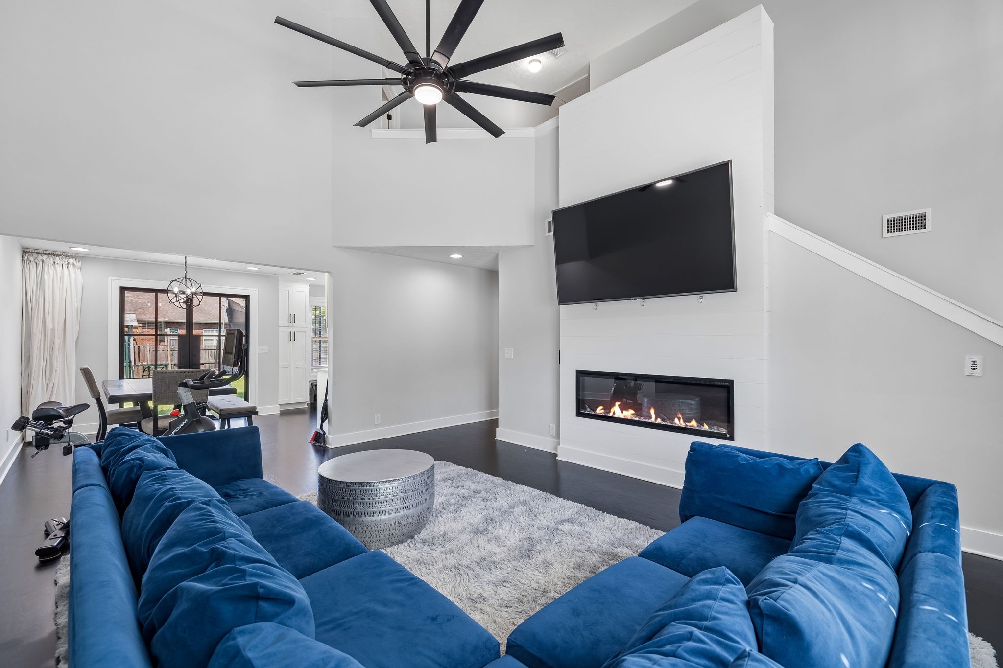 2738 Portside Ct