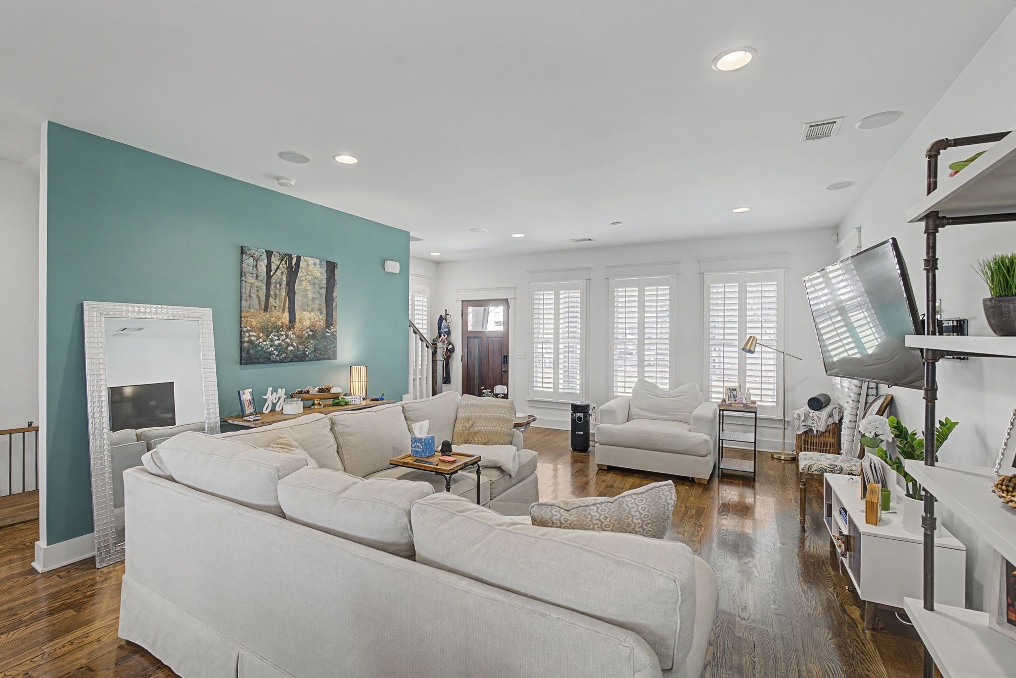 803 Lancaster Way