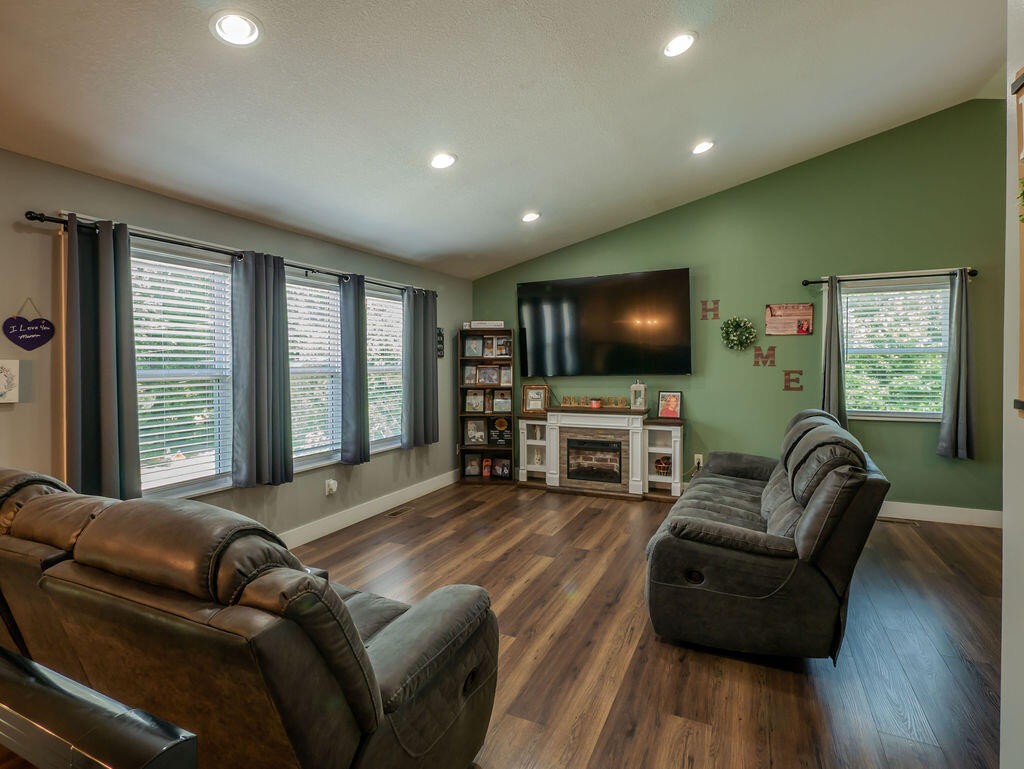 284 Sweetsprings Road