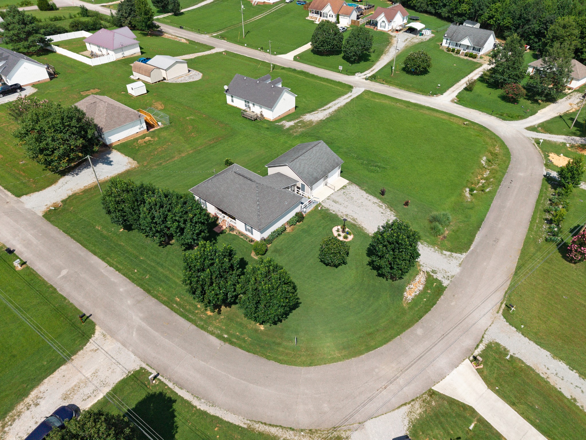 27 Ridgeline Dr