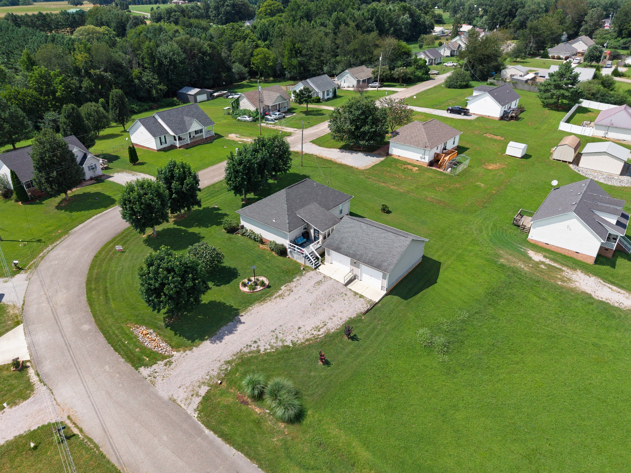 27 Ridgeline Dr