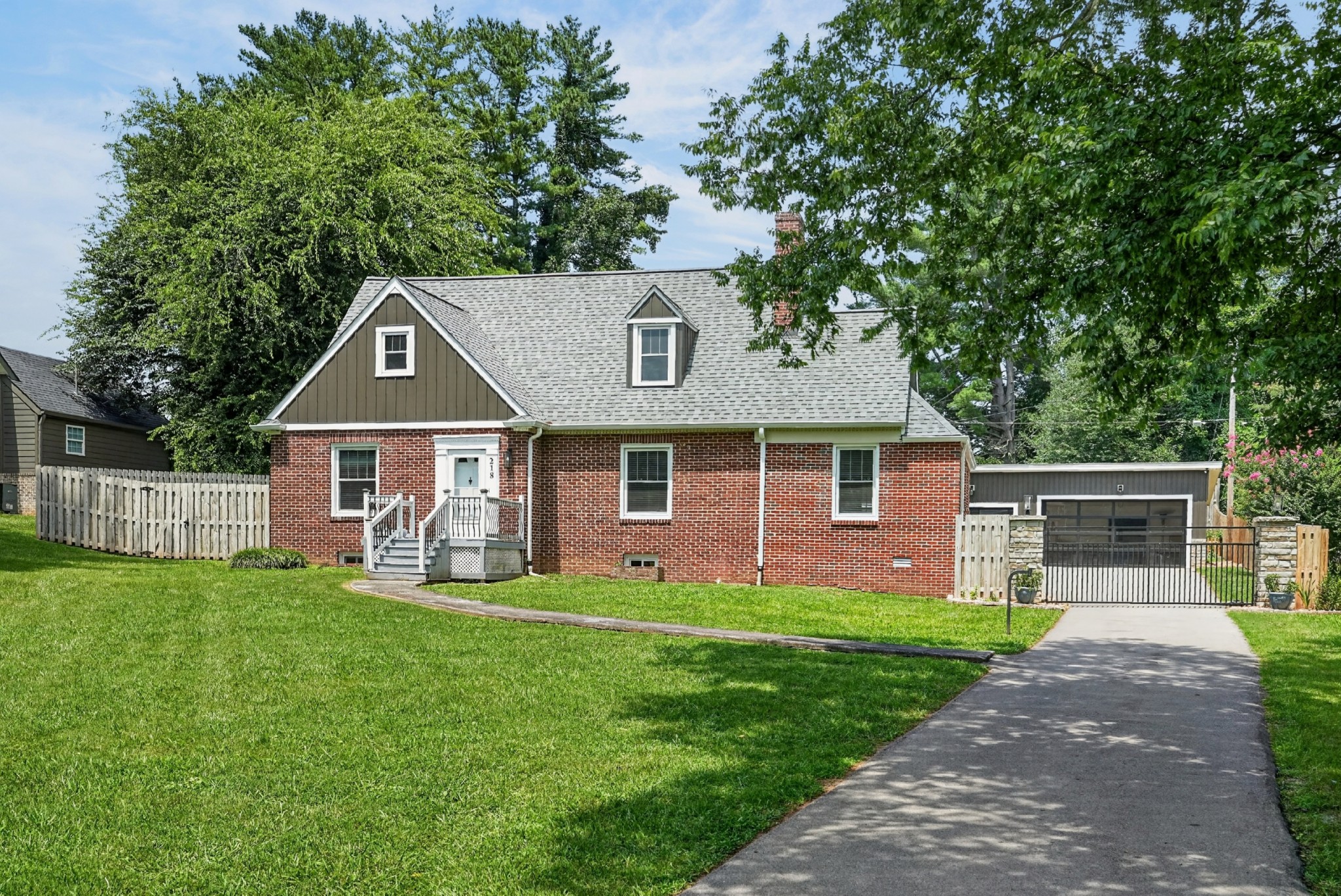 218 Morrison St
