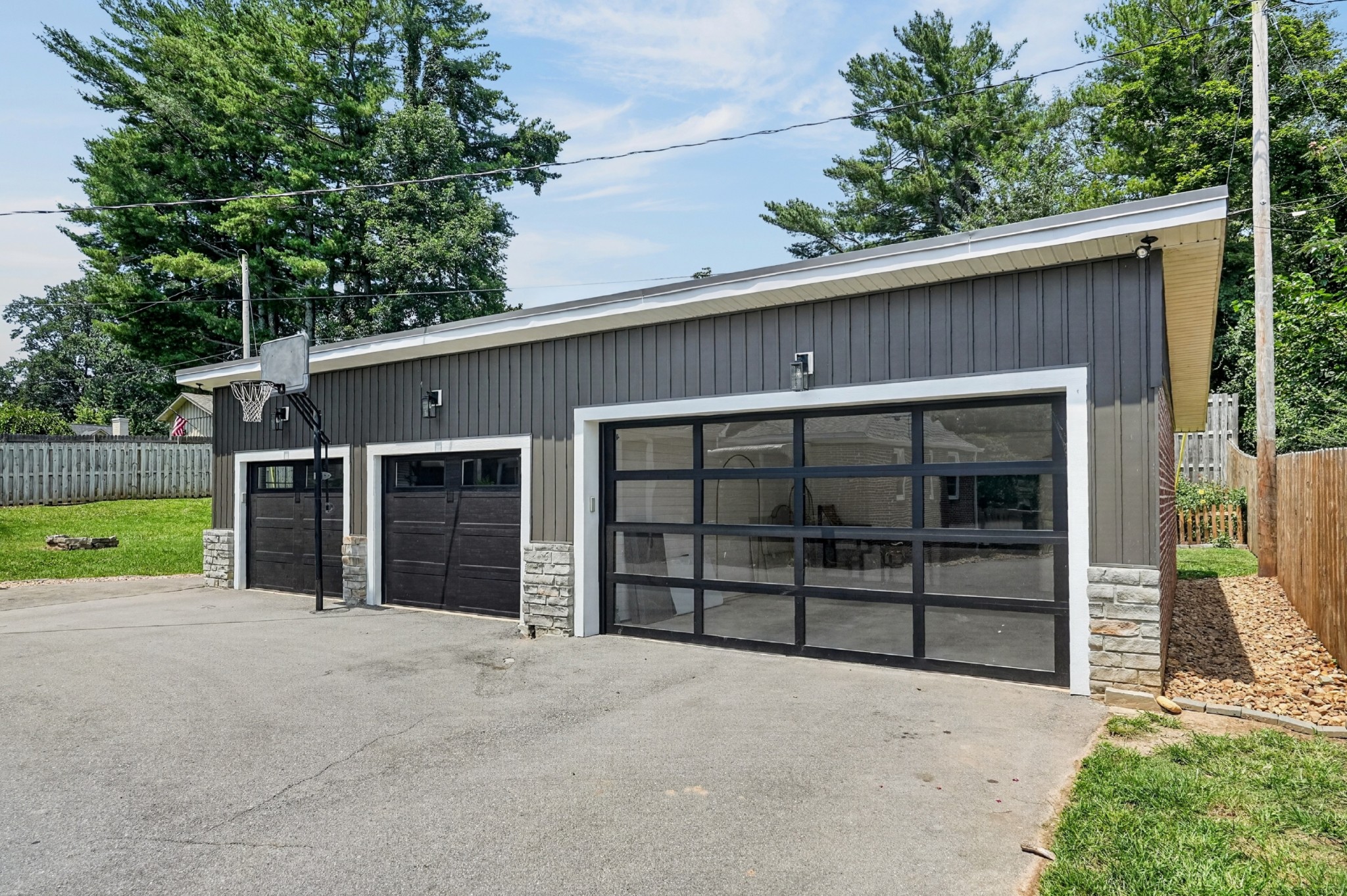 218 Morrison St