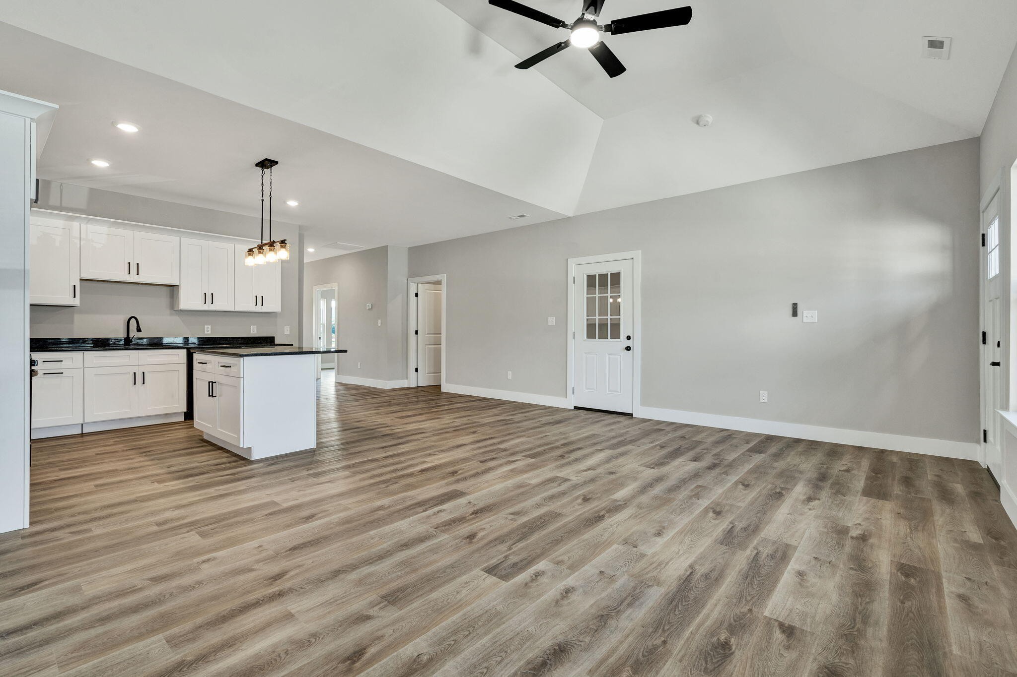 1090 Congress Parkway, N