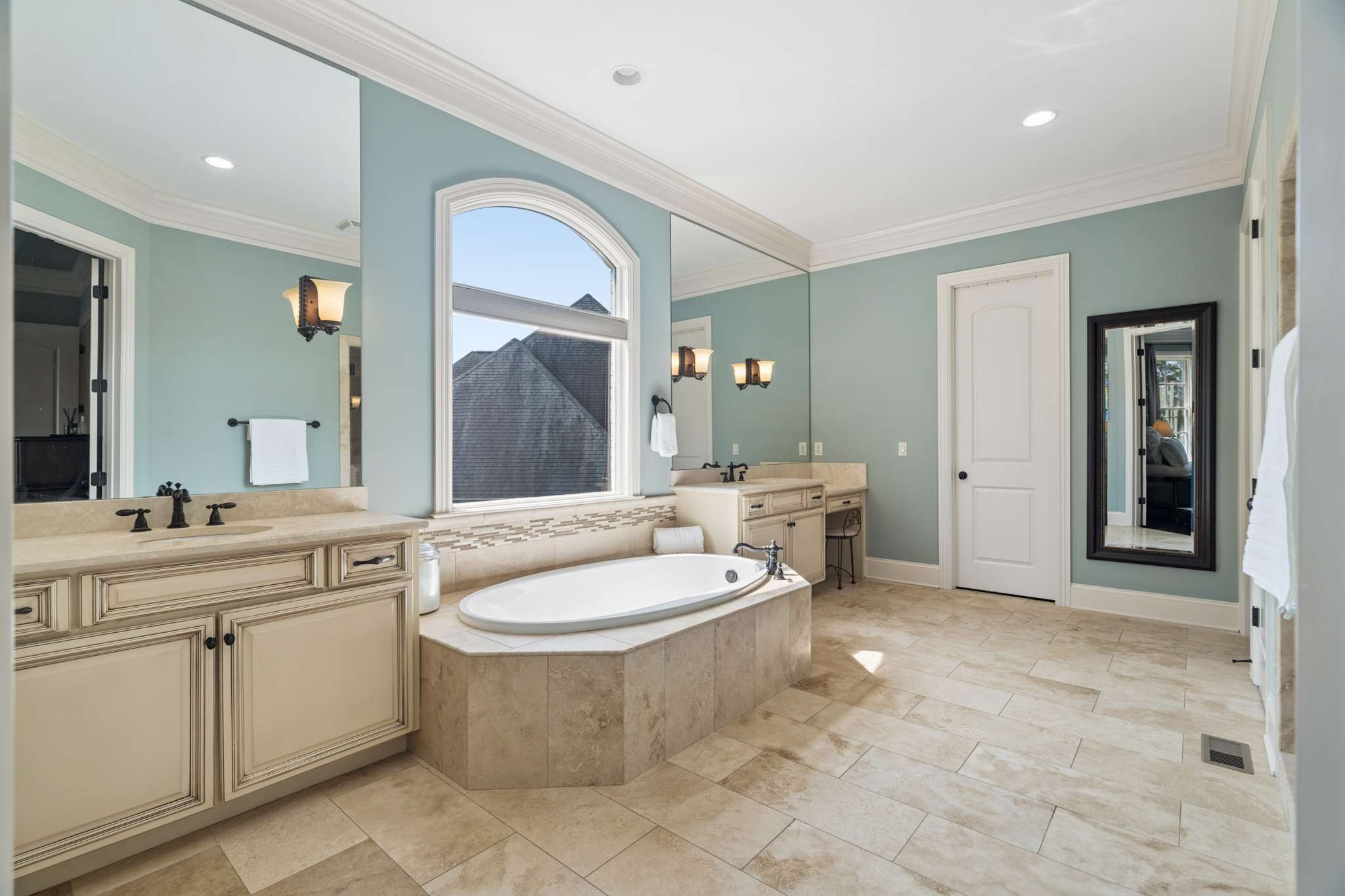 9 Winged Foot Pl