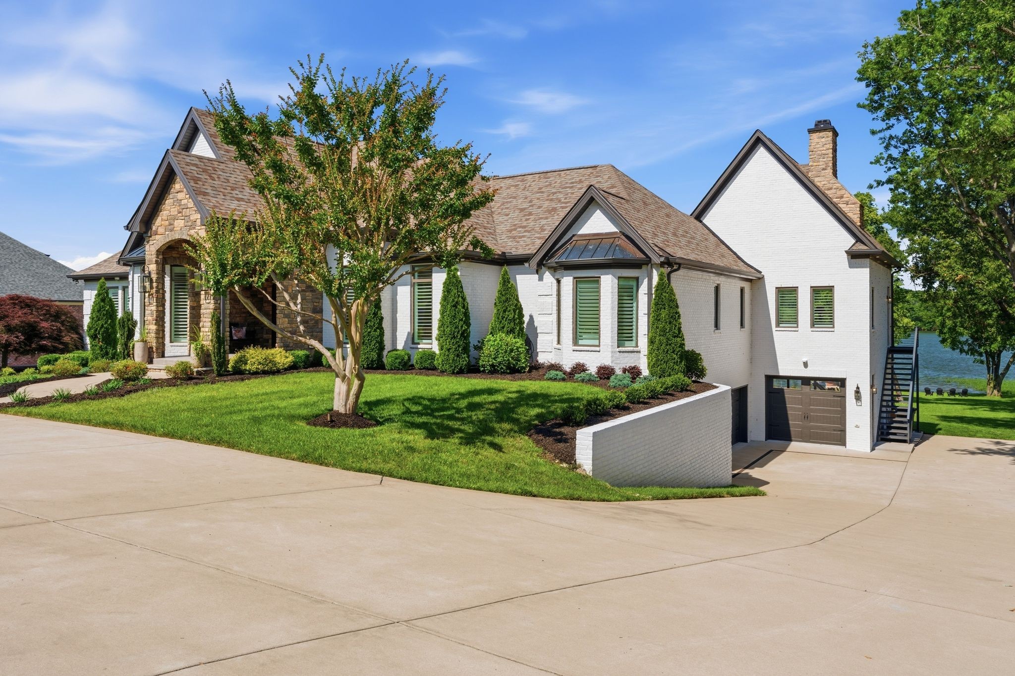 1167 Windsor Dr