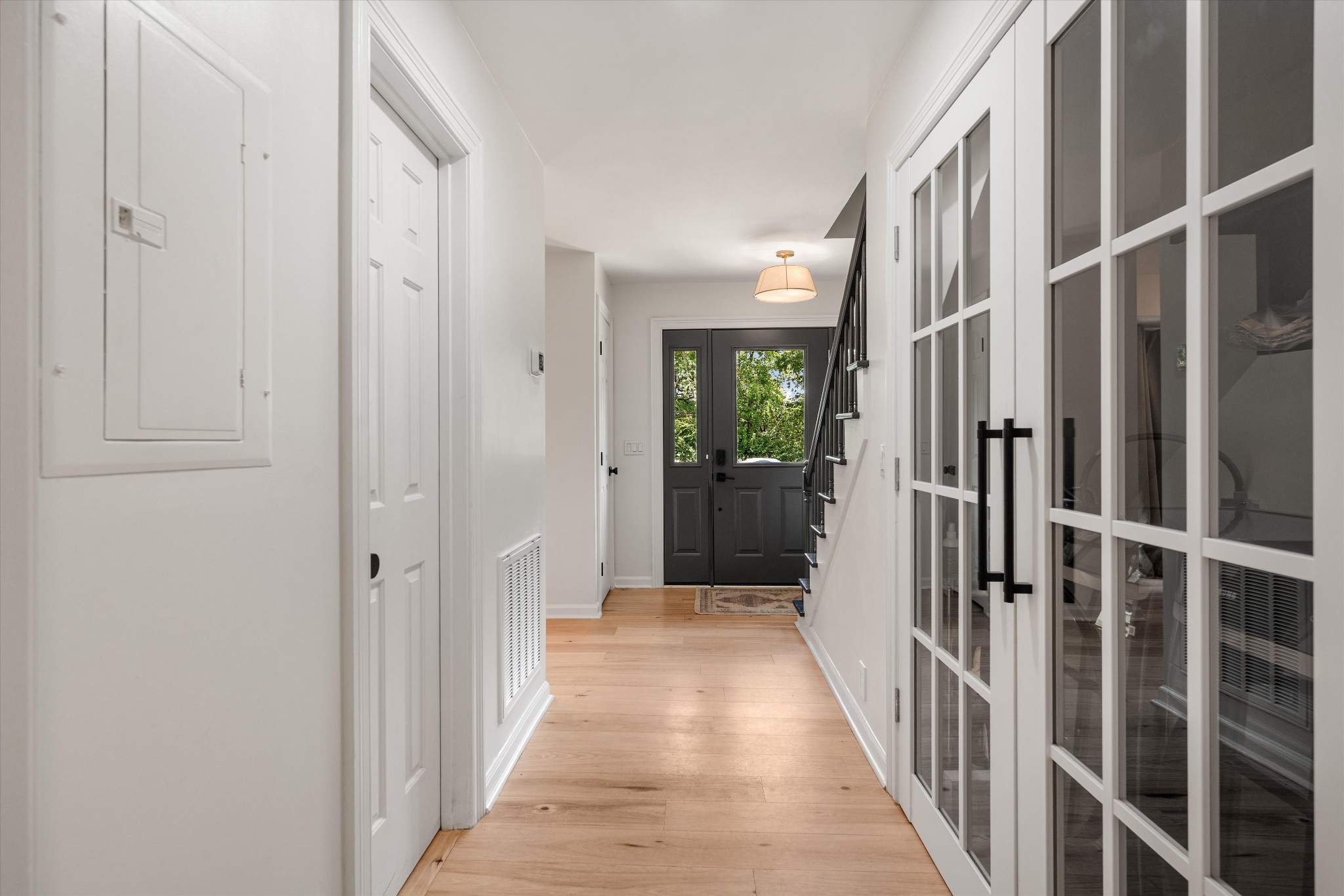 4421 Belmont Park Ter