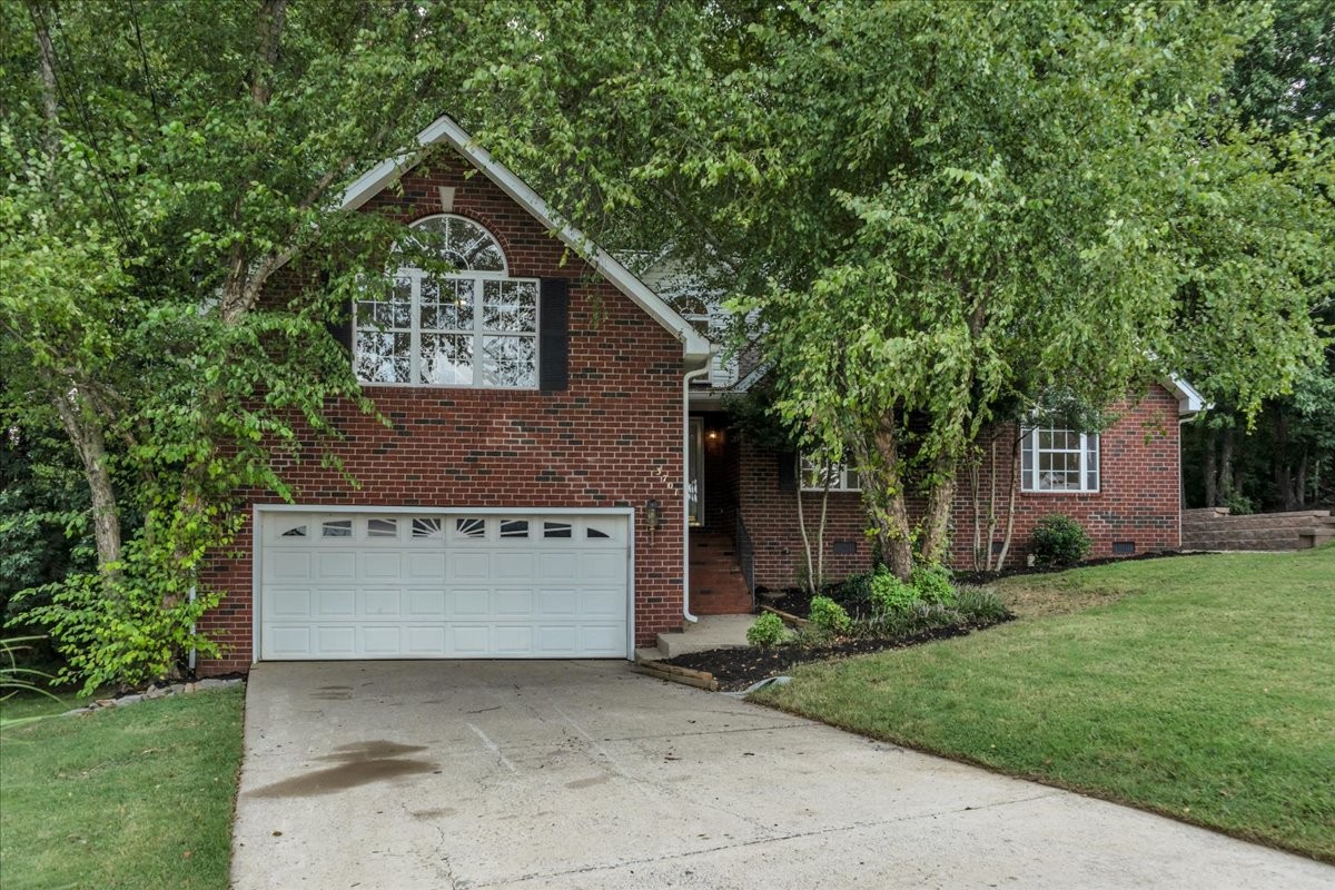 3701 Henricks Hill Dr