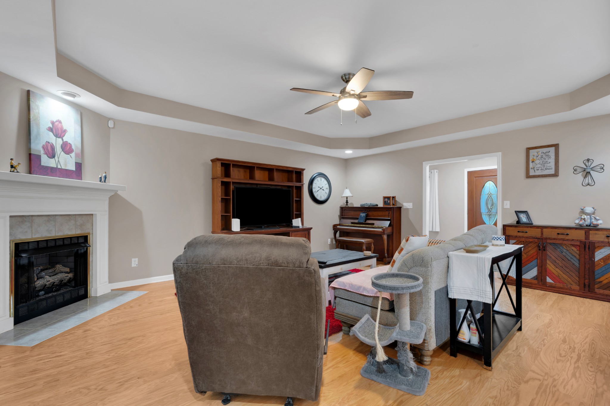 262 Crimson Dr