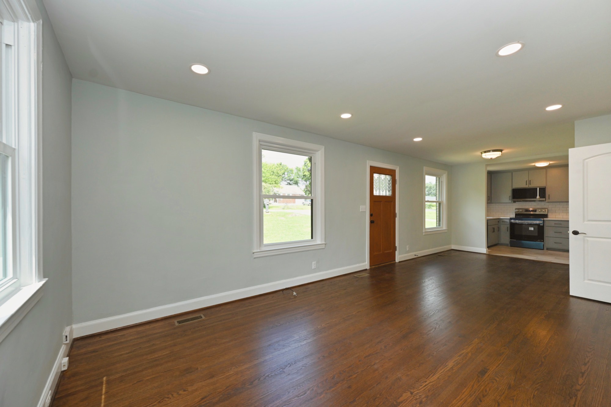 2213 Ridgecrest Dr