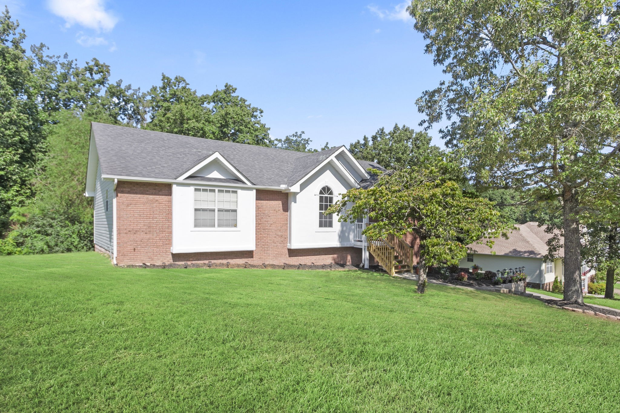 5819 Riley Rd