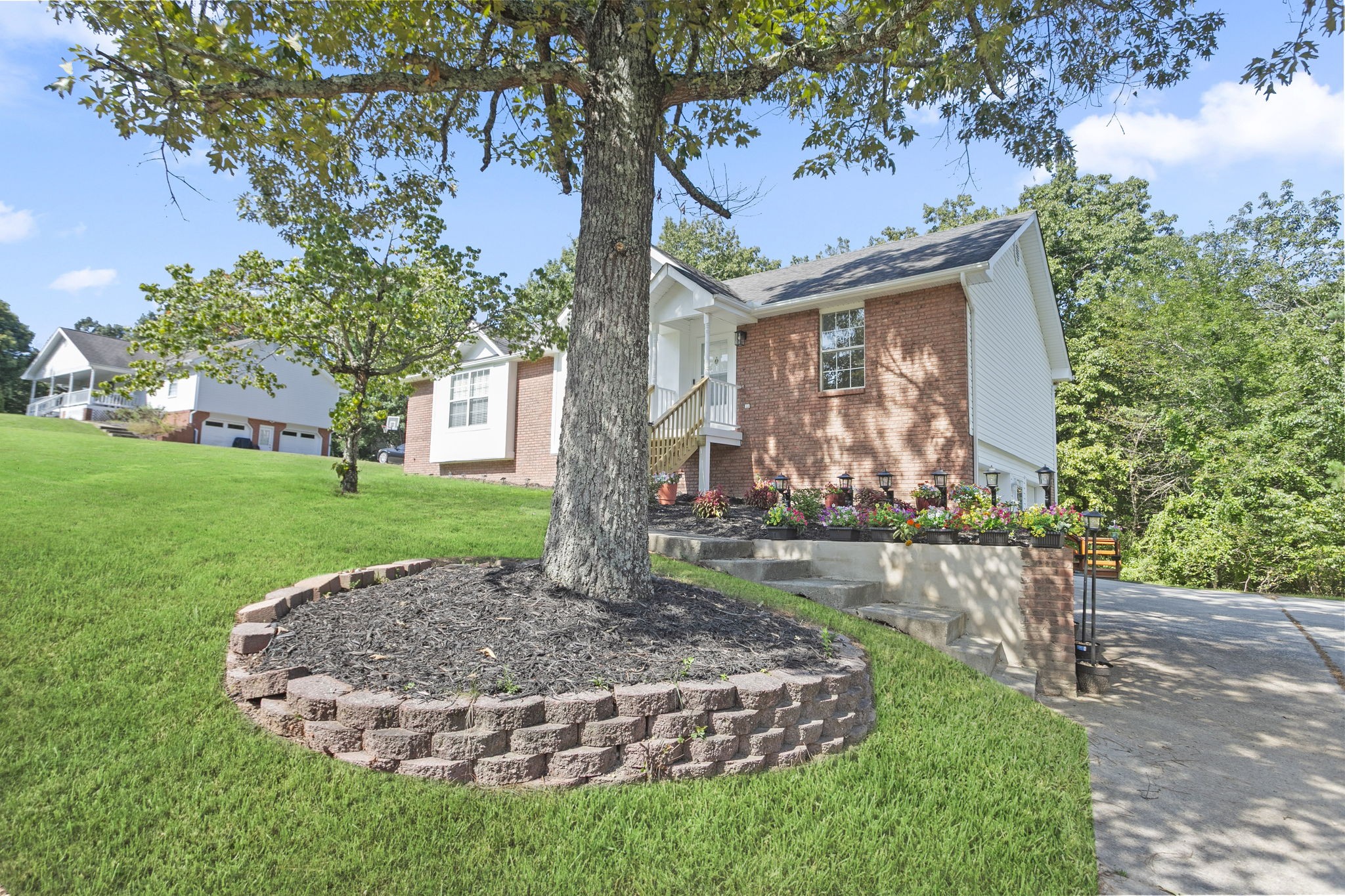 5819 Riley Rd