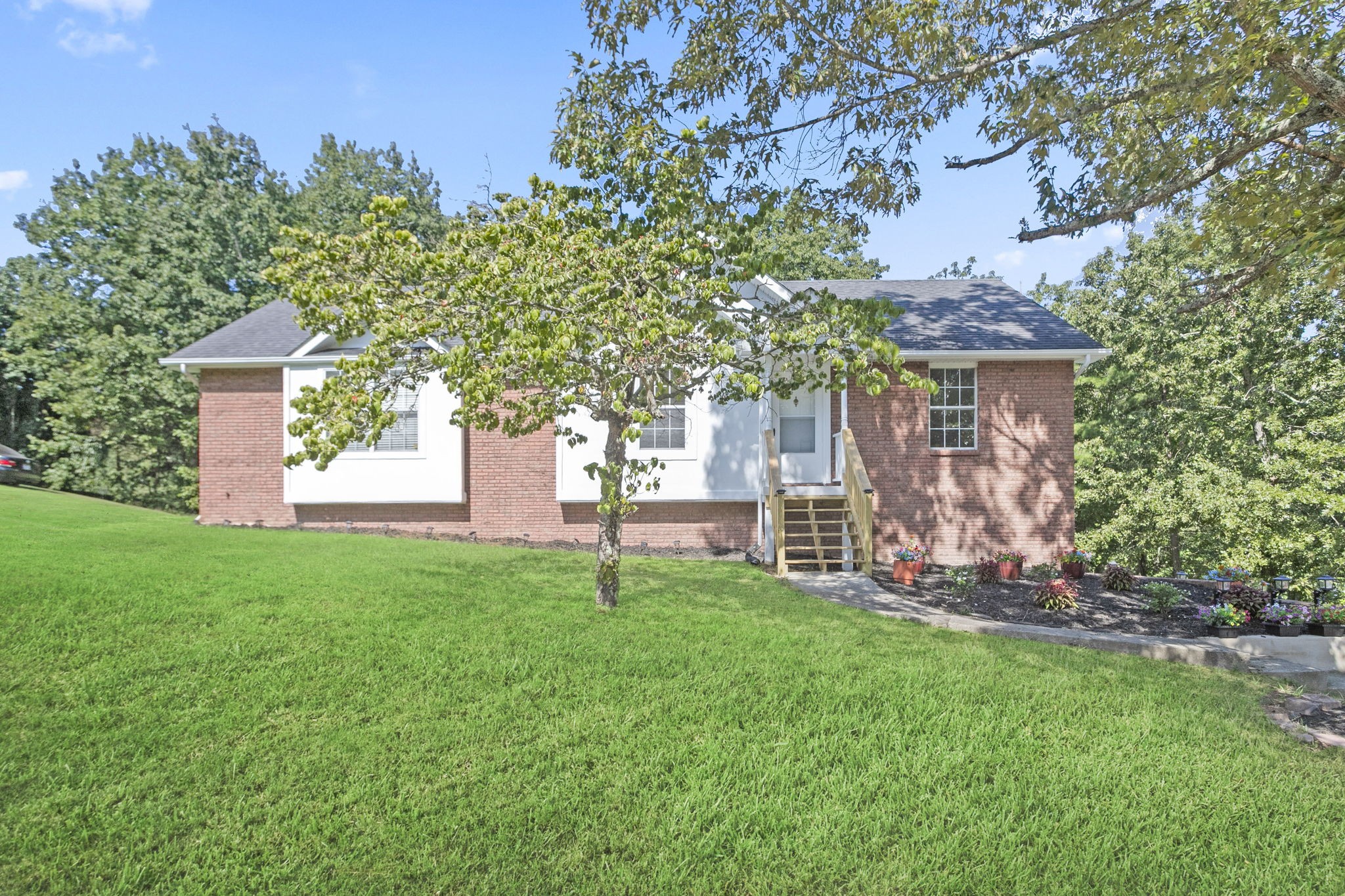 5819 Riley Rd