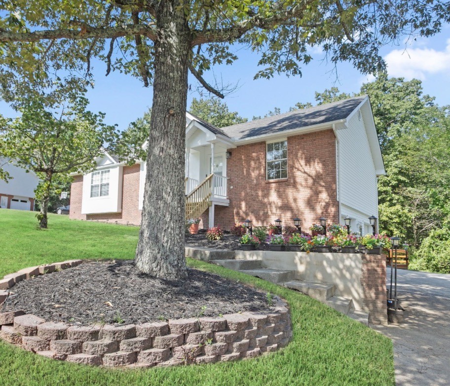 5819 Riley Rd