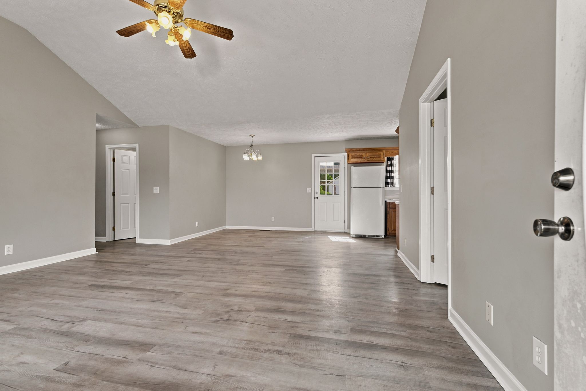 109 Anna Ln