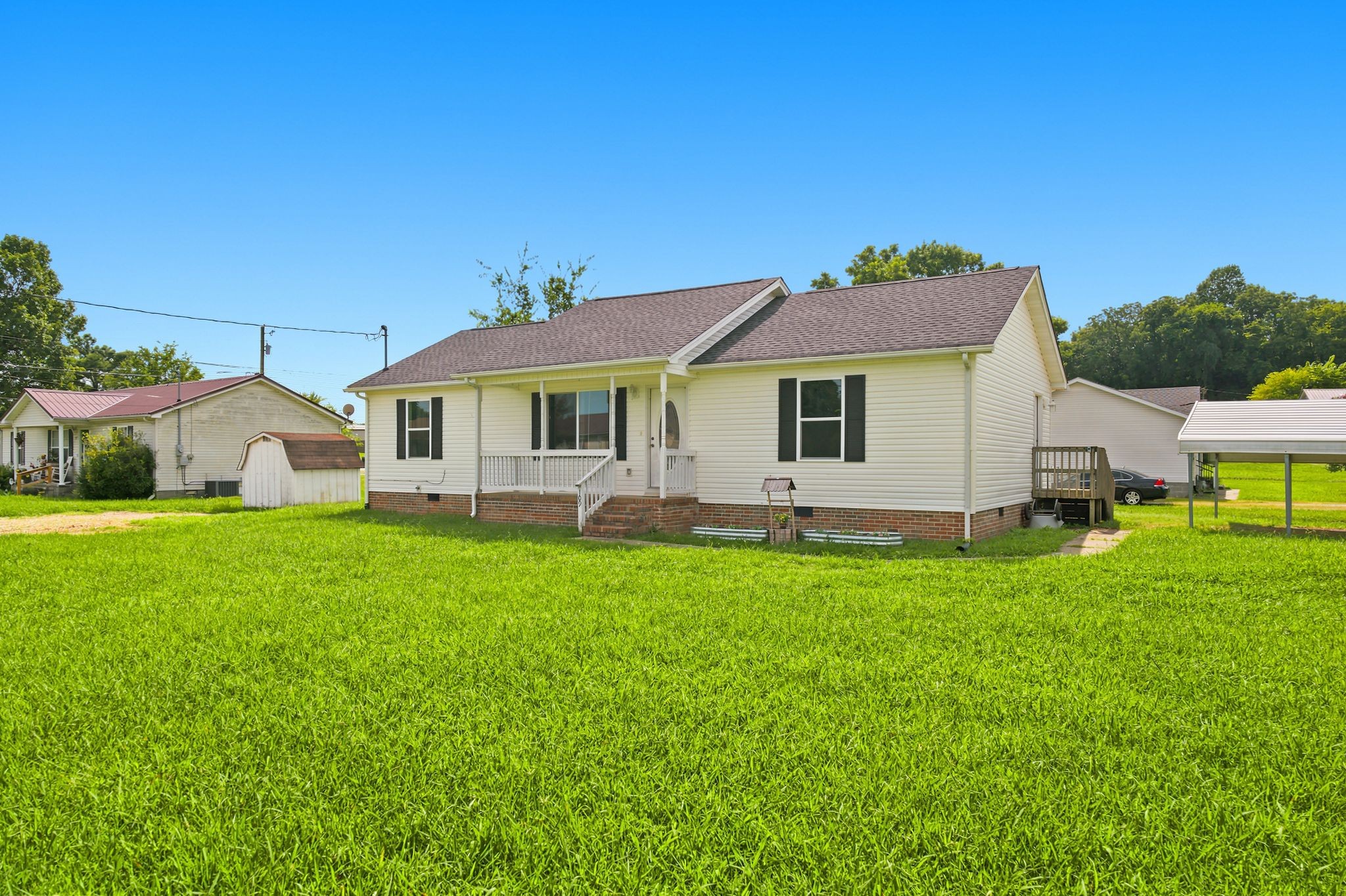 109 Anna Ln