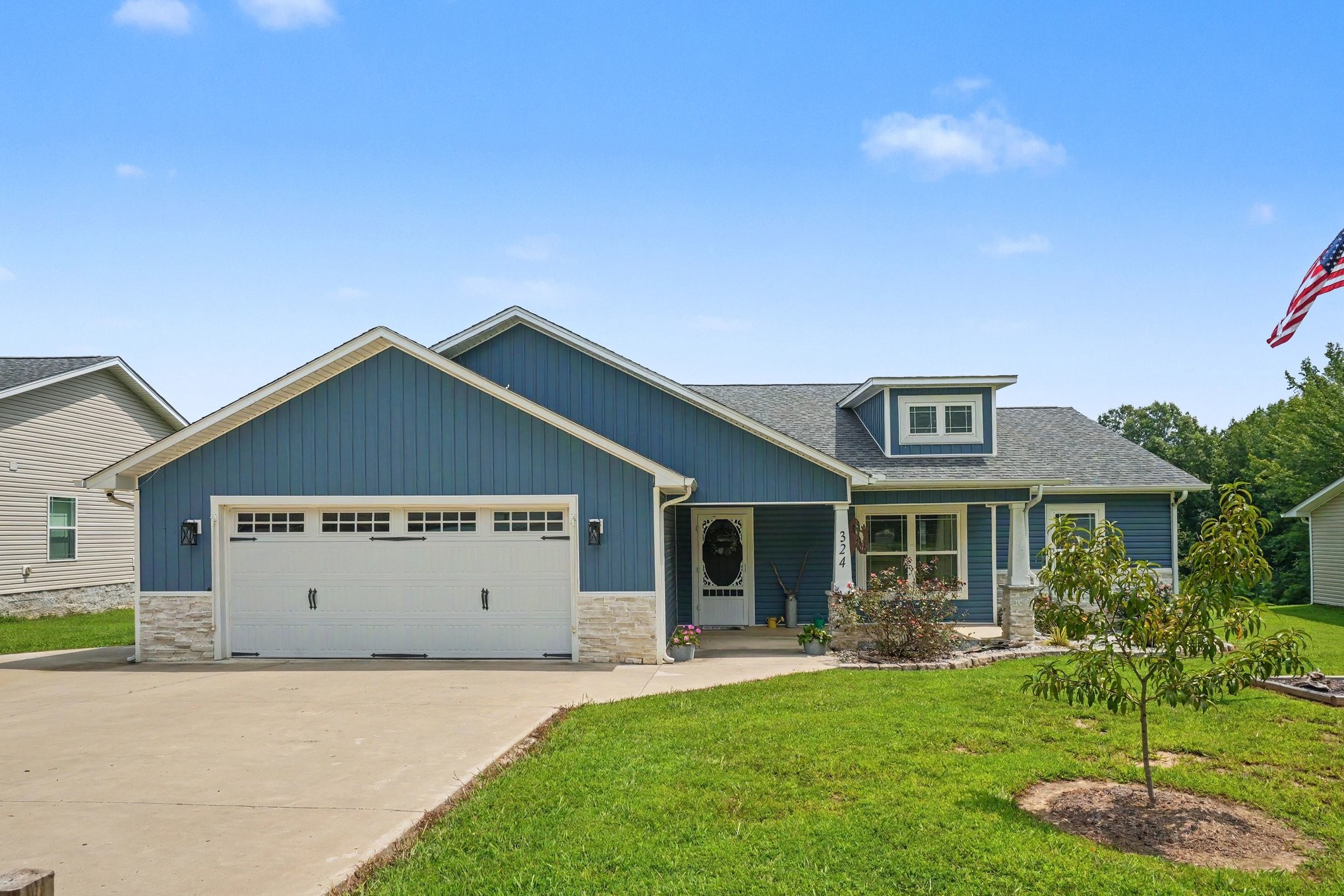 324 Post Oak Rd, E
