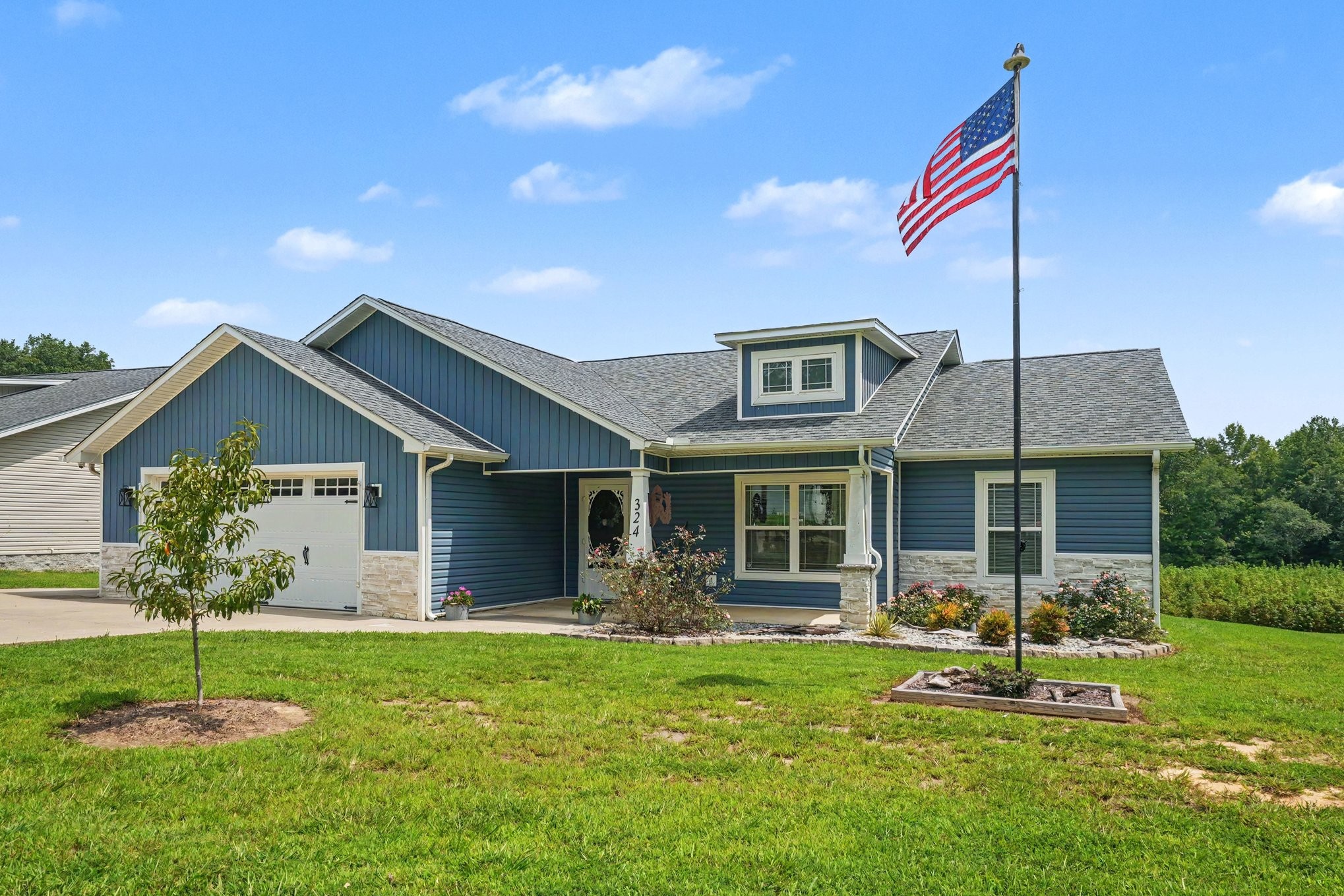 324 Post Oak Rd, E