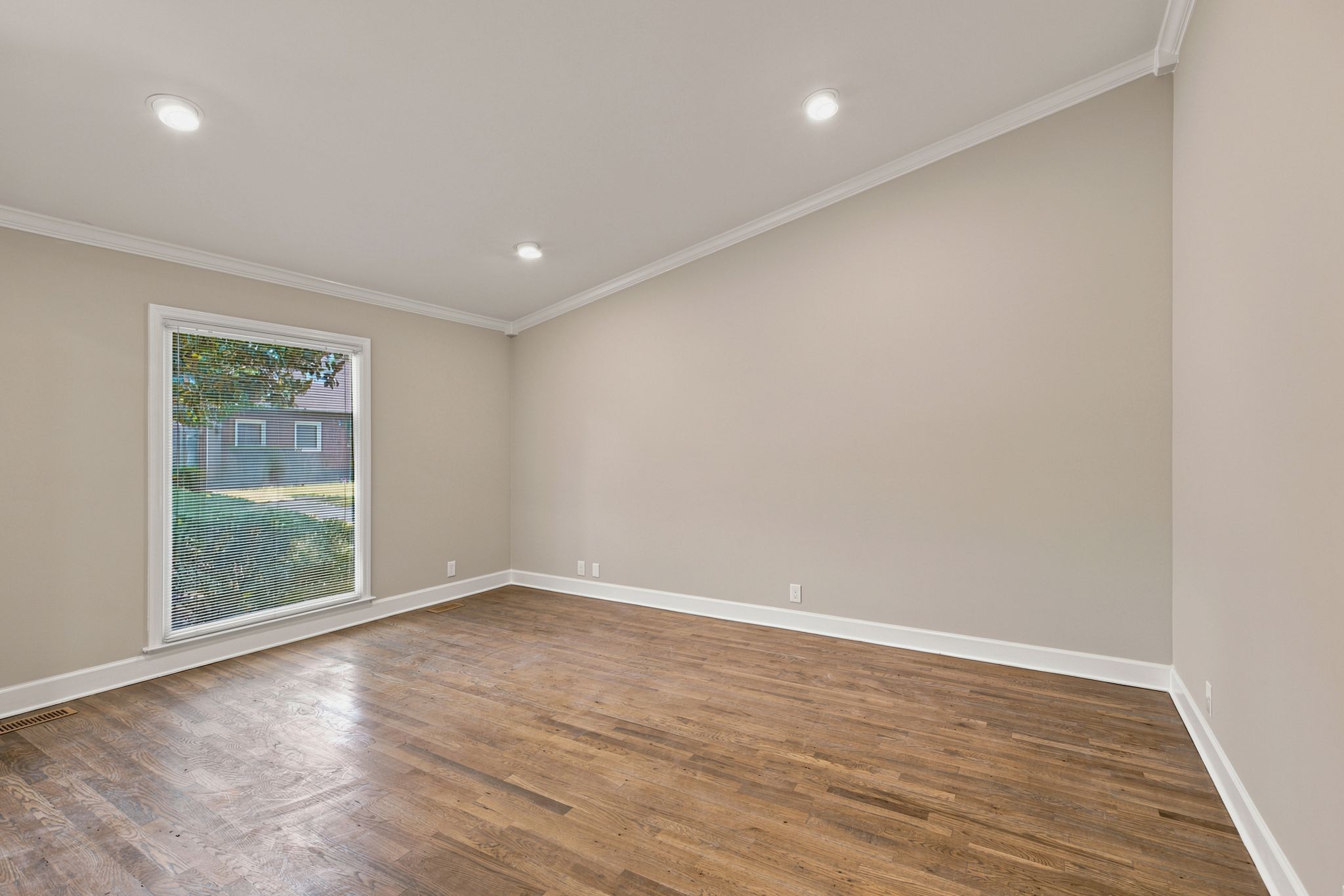 224 Highland Villa Cir
