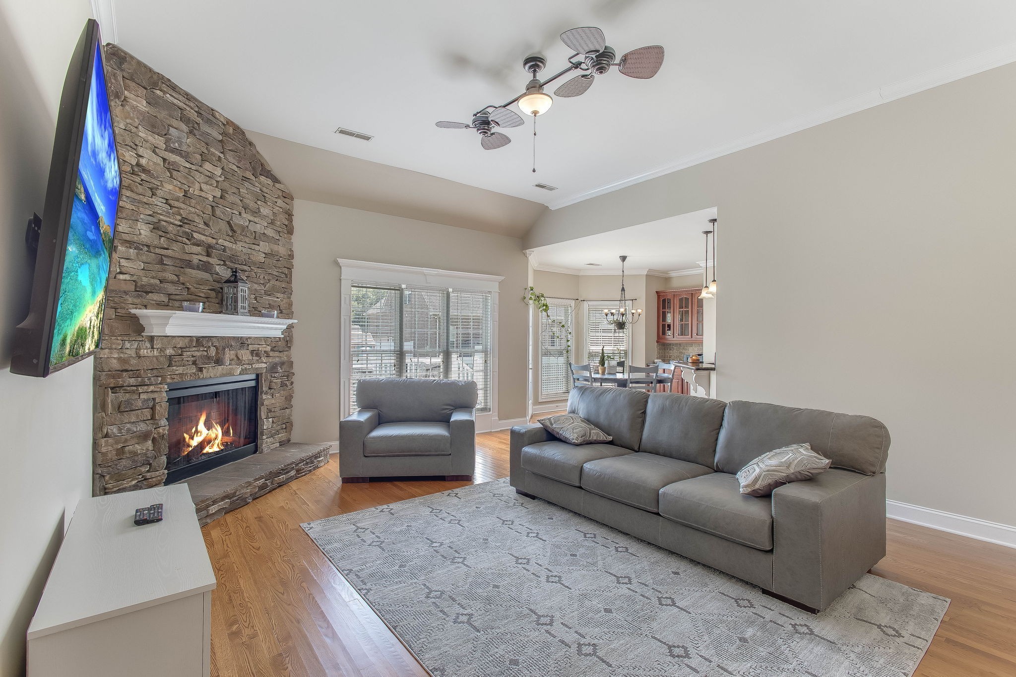 3630 Geneva Dr