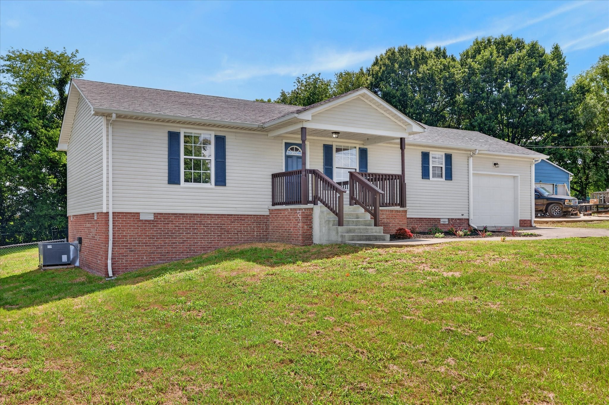 1824 Carneal Ln