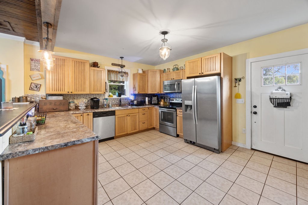 79 Dixon Springs Cir