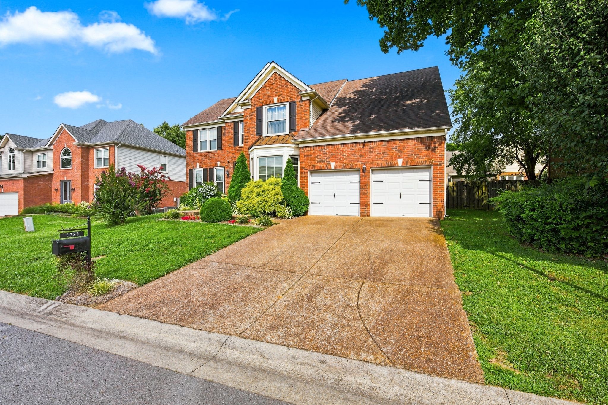 4736 Potomac Ln