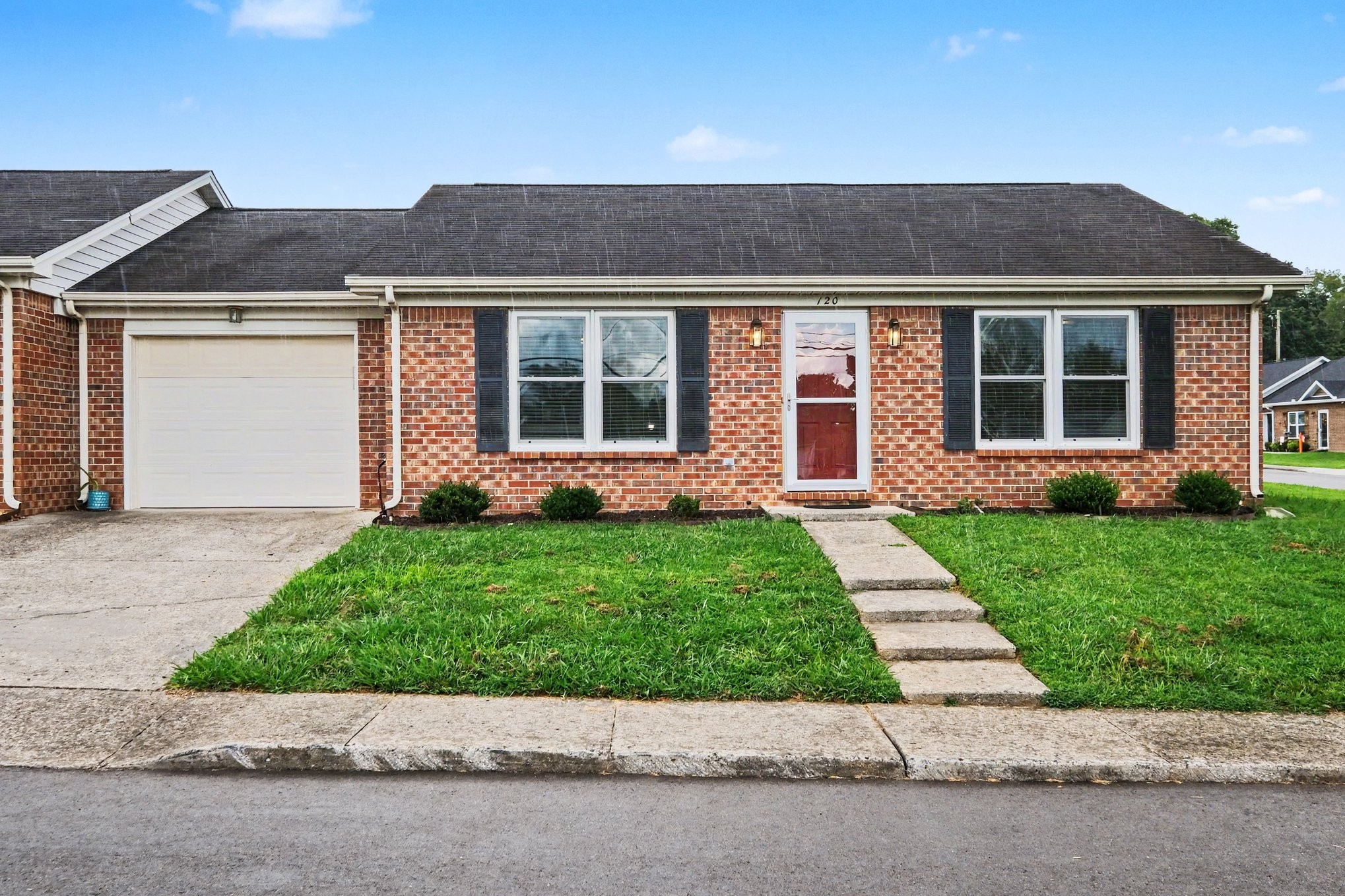 120 Dogwood Ct