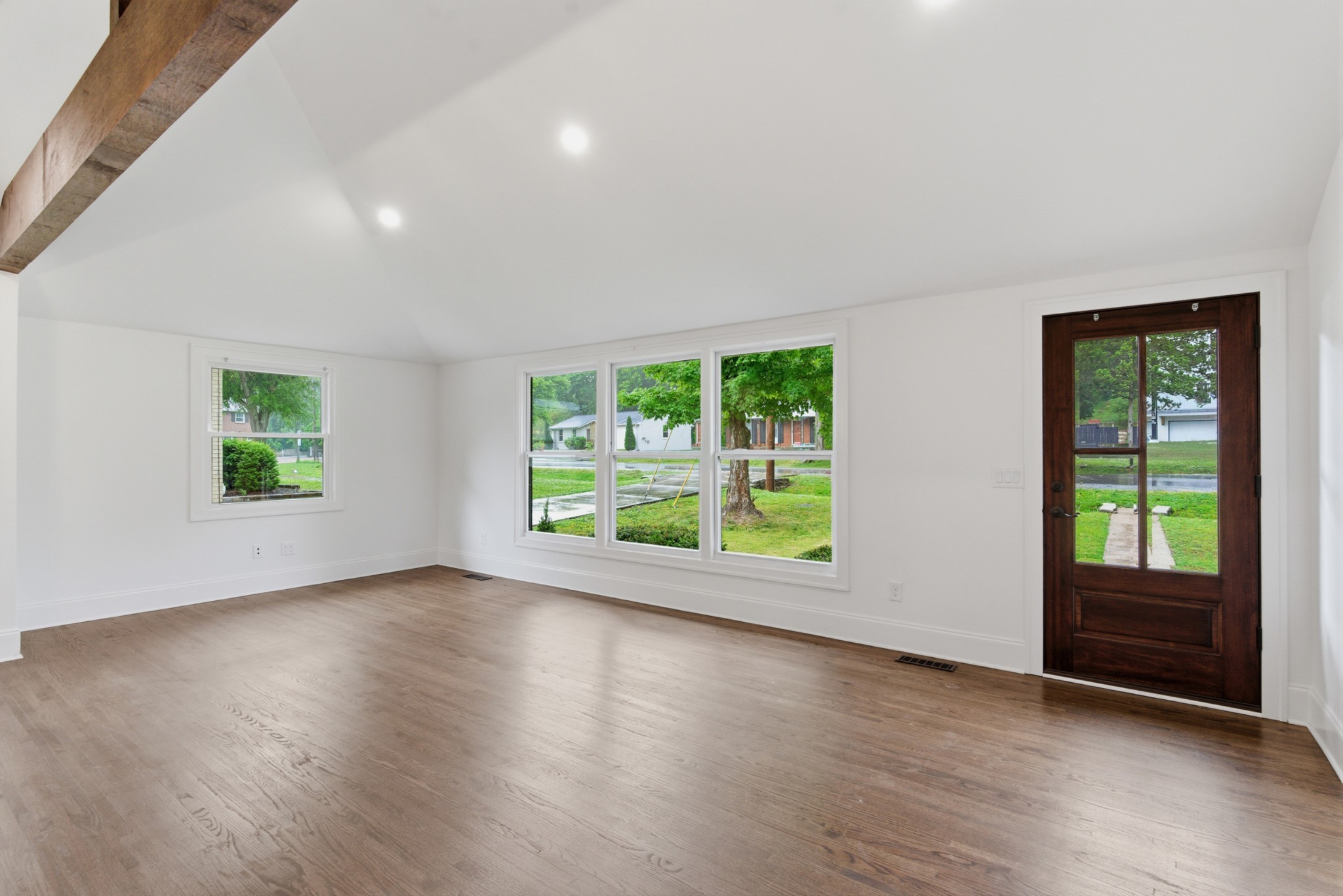 201 Overcrest Ct