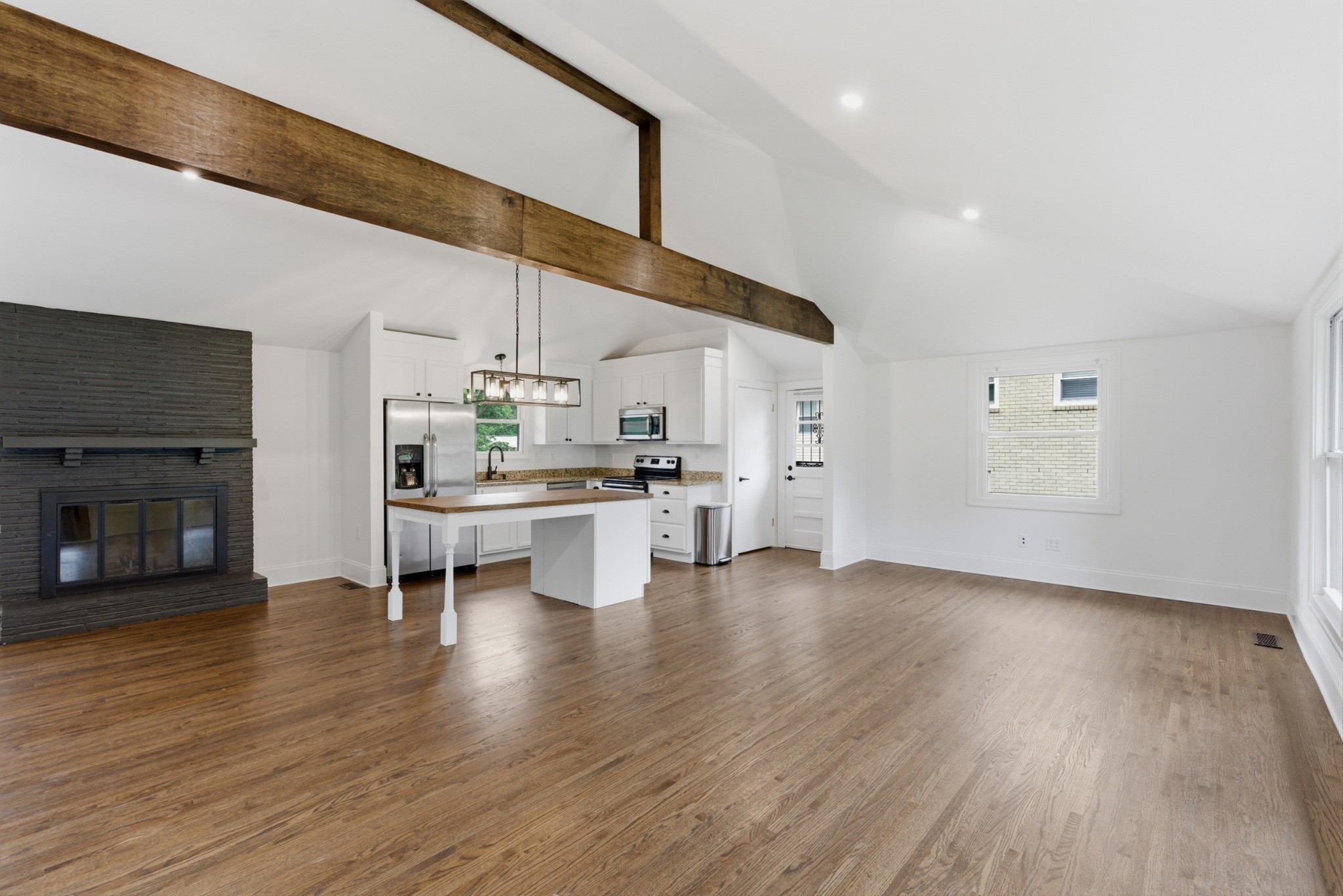 201 Overcrest Ct