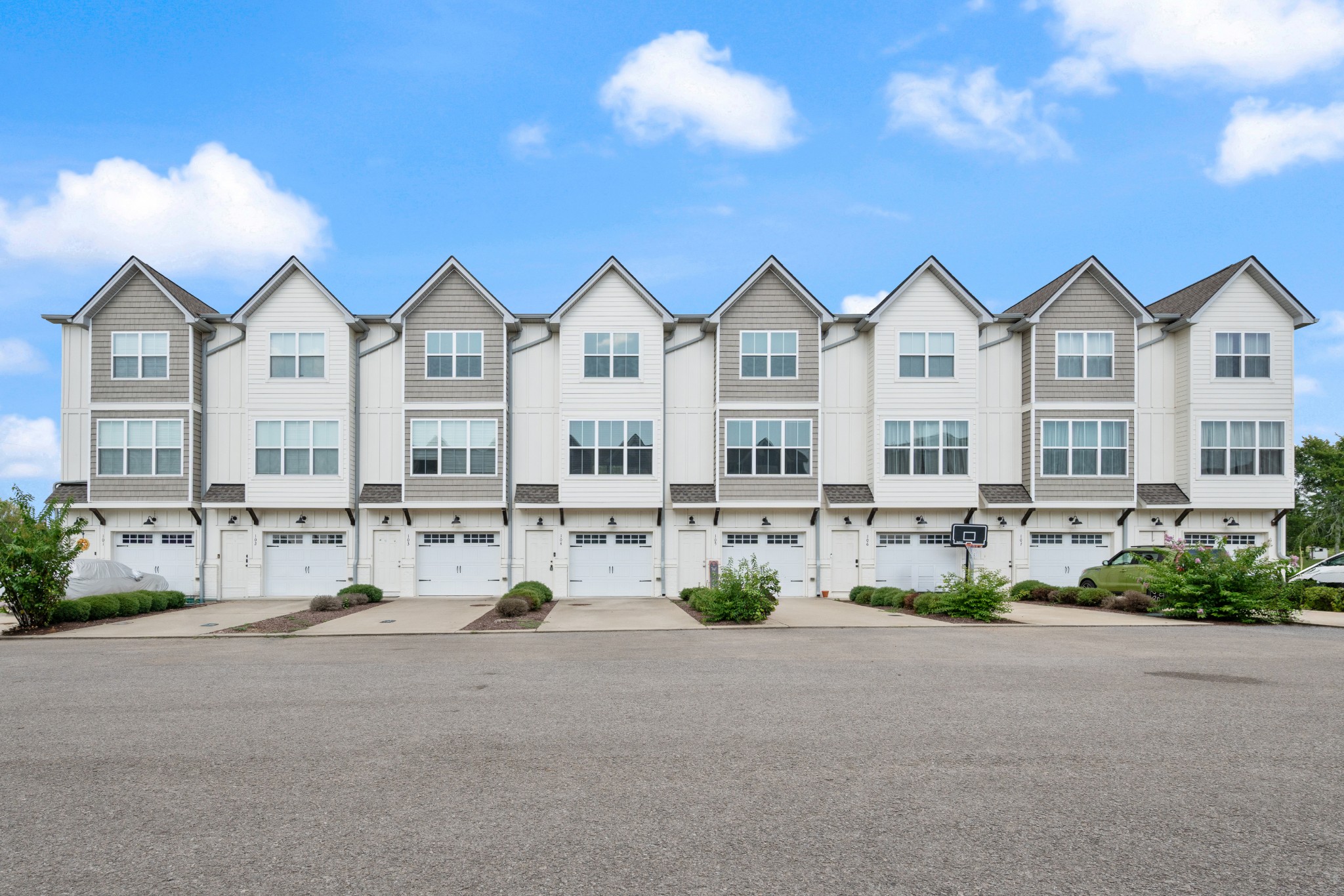 104 Harper Lndg
