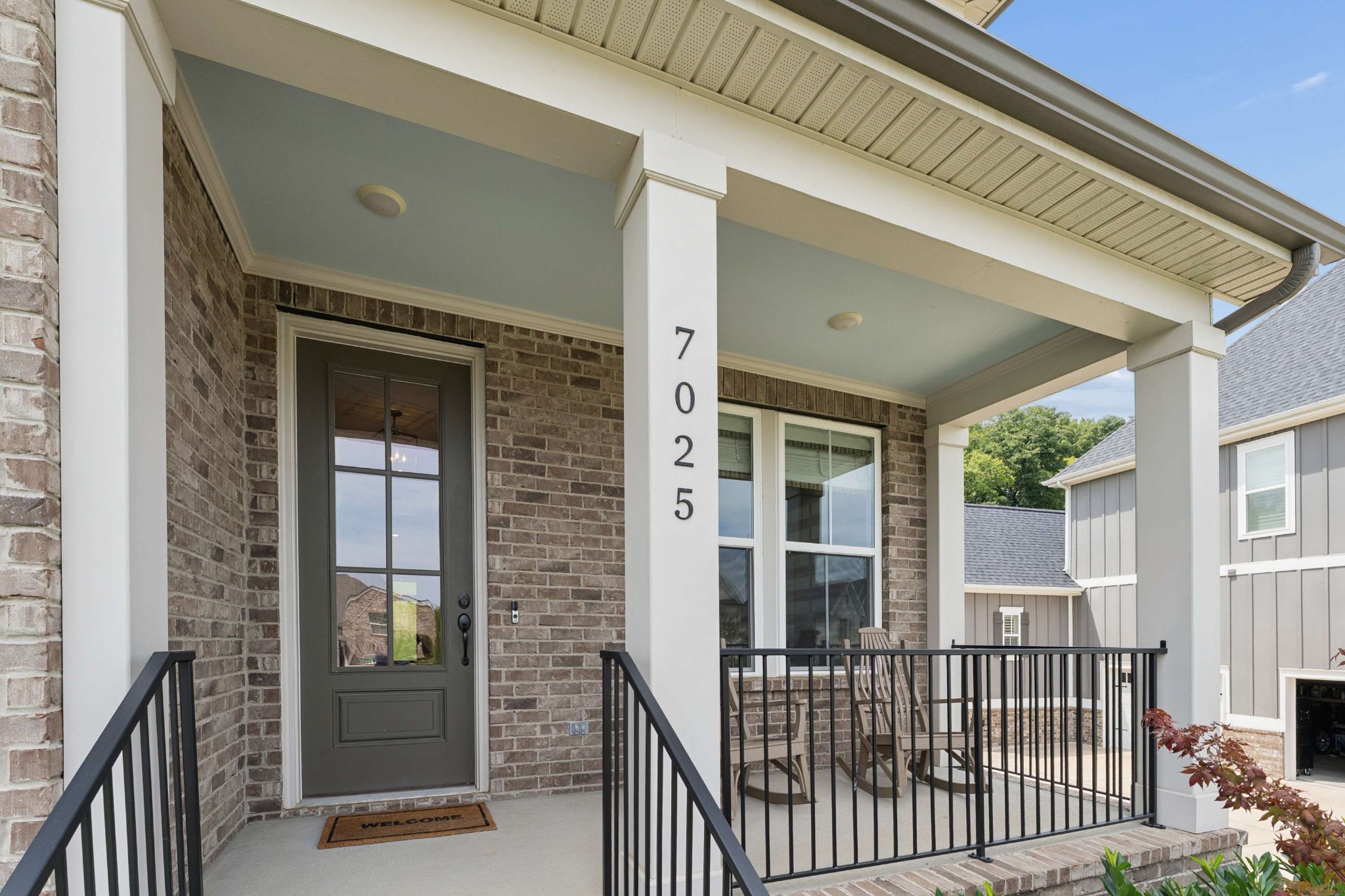 7025 Vineyard Valley Dr
