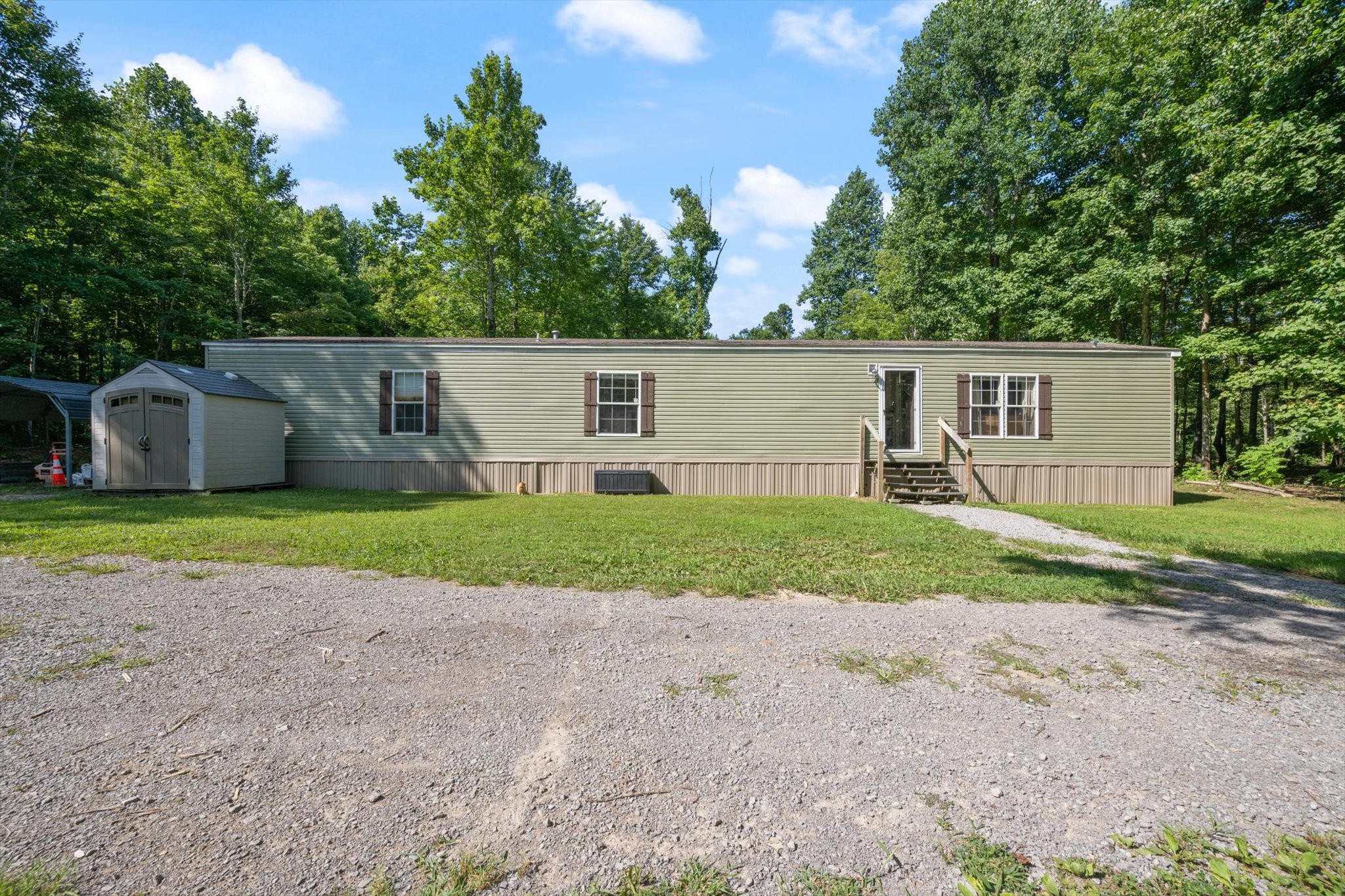 84 Laurel Ln