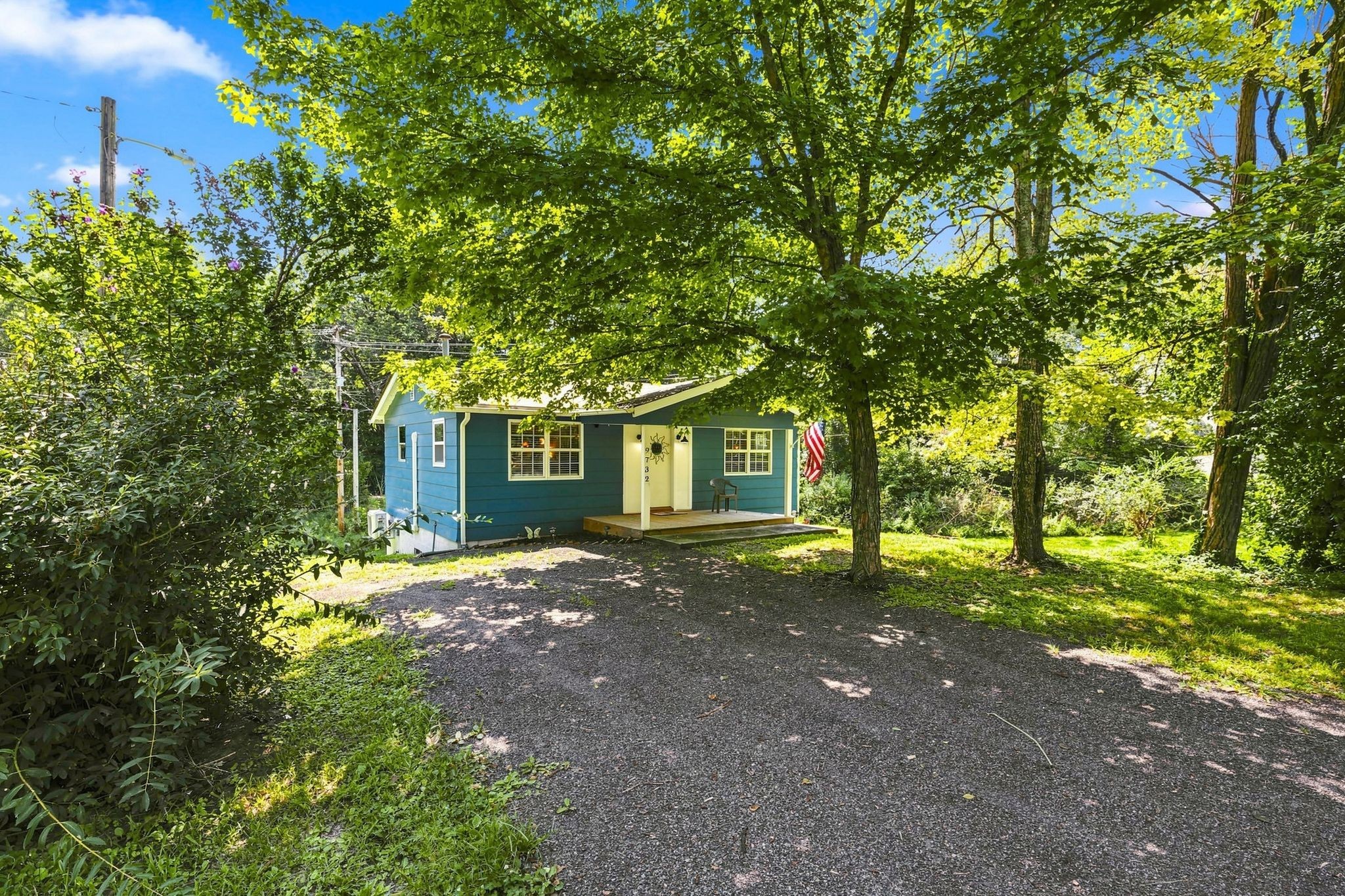 9732 Highway 46