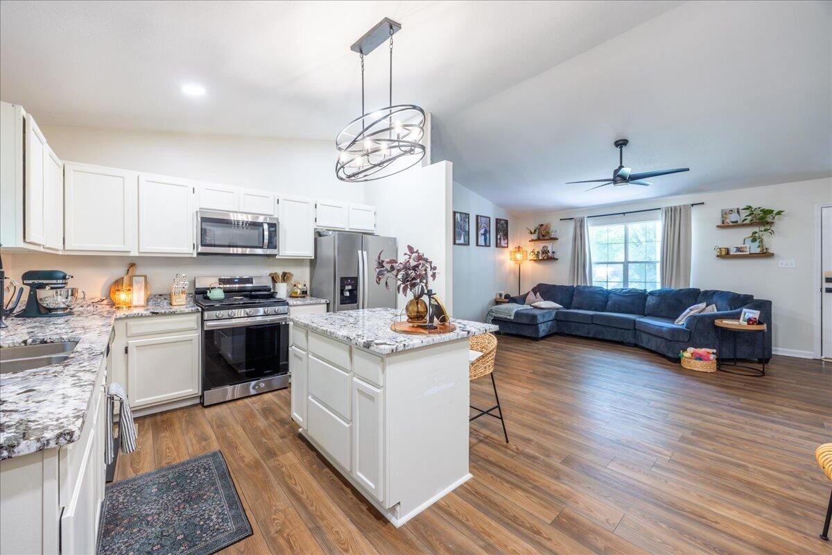860 Anchor Drive