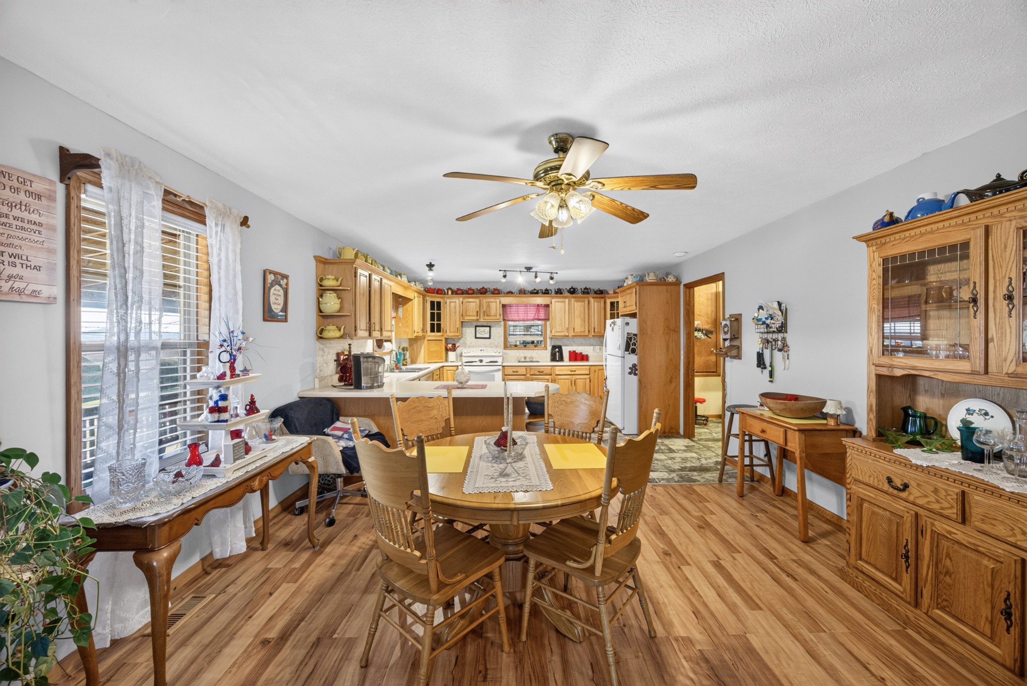 955 Livingston Boatdock Rd